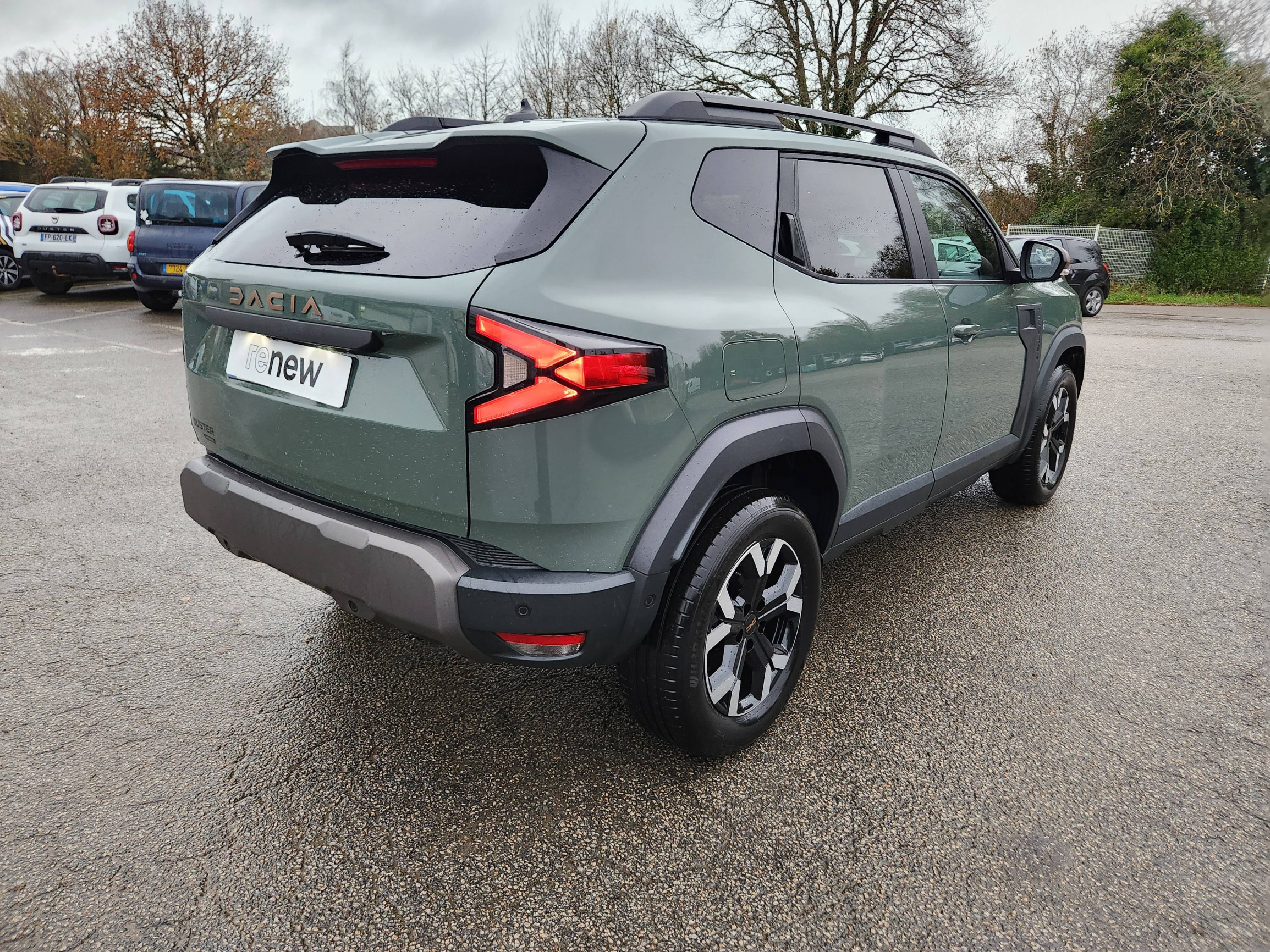 Vente en ligne Dacia Duster  Hybrid 140 au prix de 27 999 €