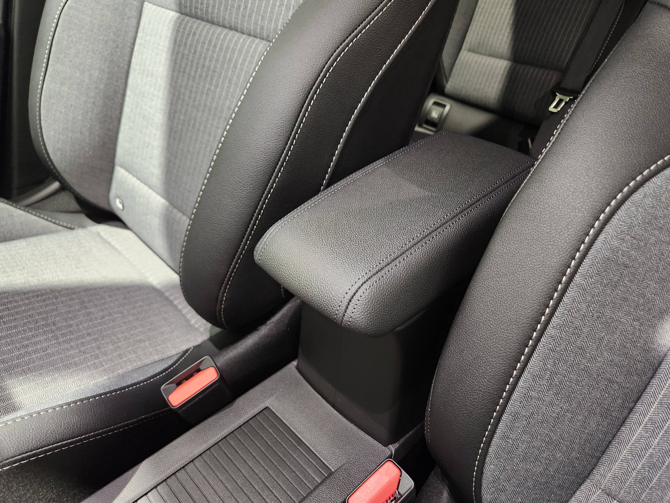 Vente en ligne Renault Clio 5 Clio E-Tech full hybrid 145 ch GSR2 au prix de 22 450 €