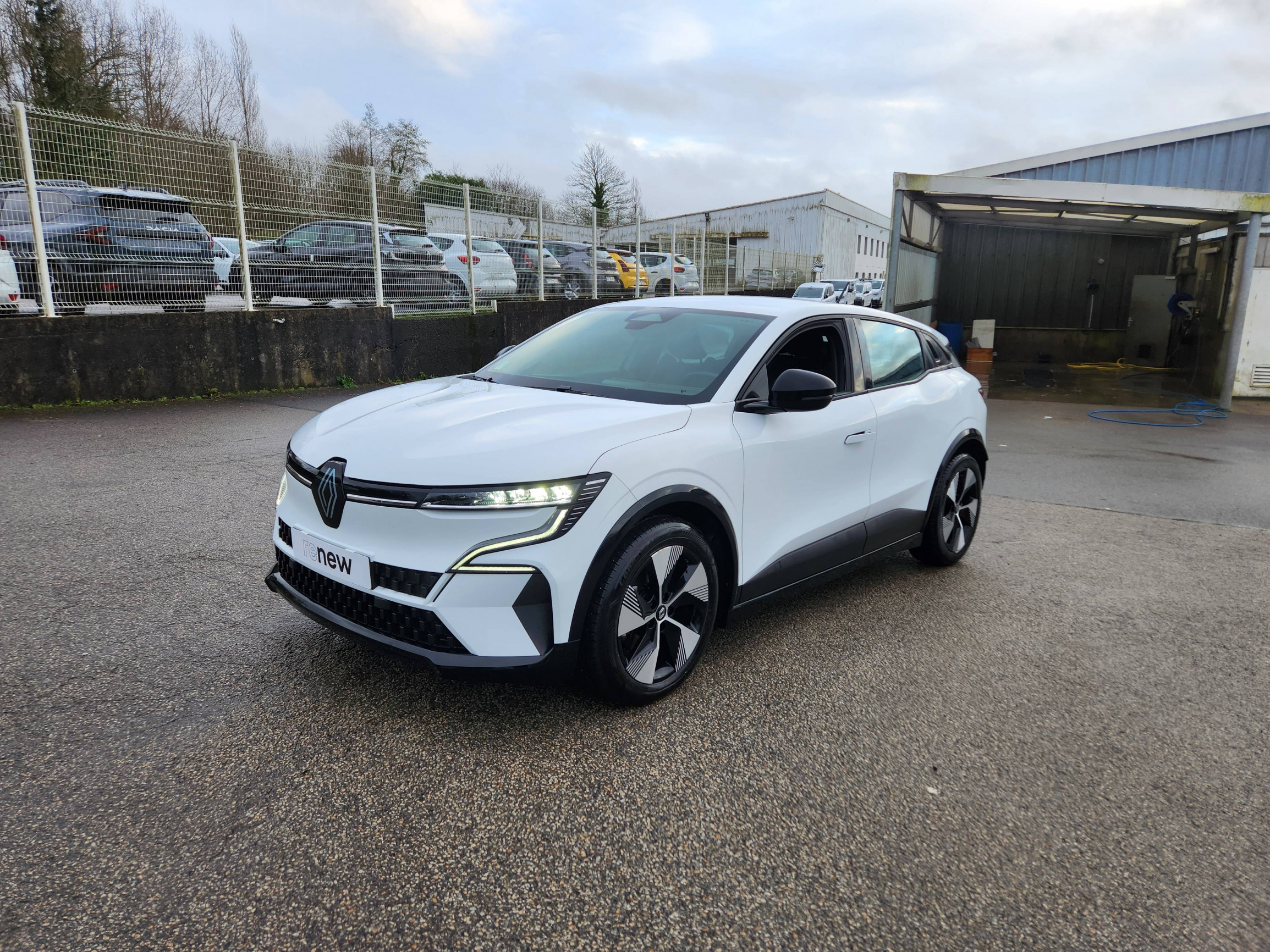 Renault Megane E-Tech  EV40 130ch standard charge occasion de 2023 en vente à Morlaix