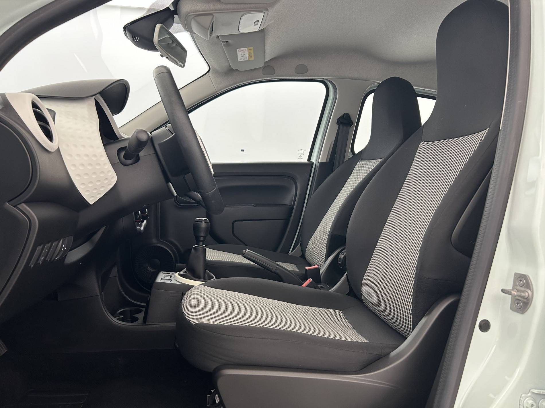 Vente en ligne Renault Twingo 3  SCe 65 - 20 au prix de 10 290 €