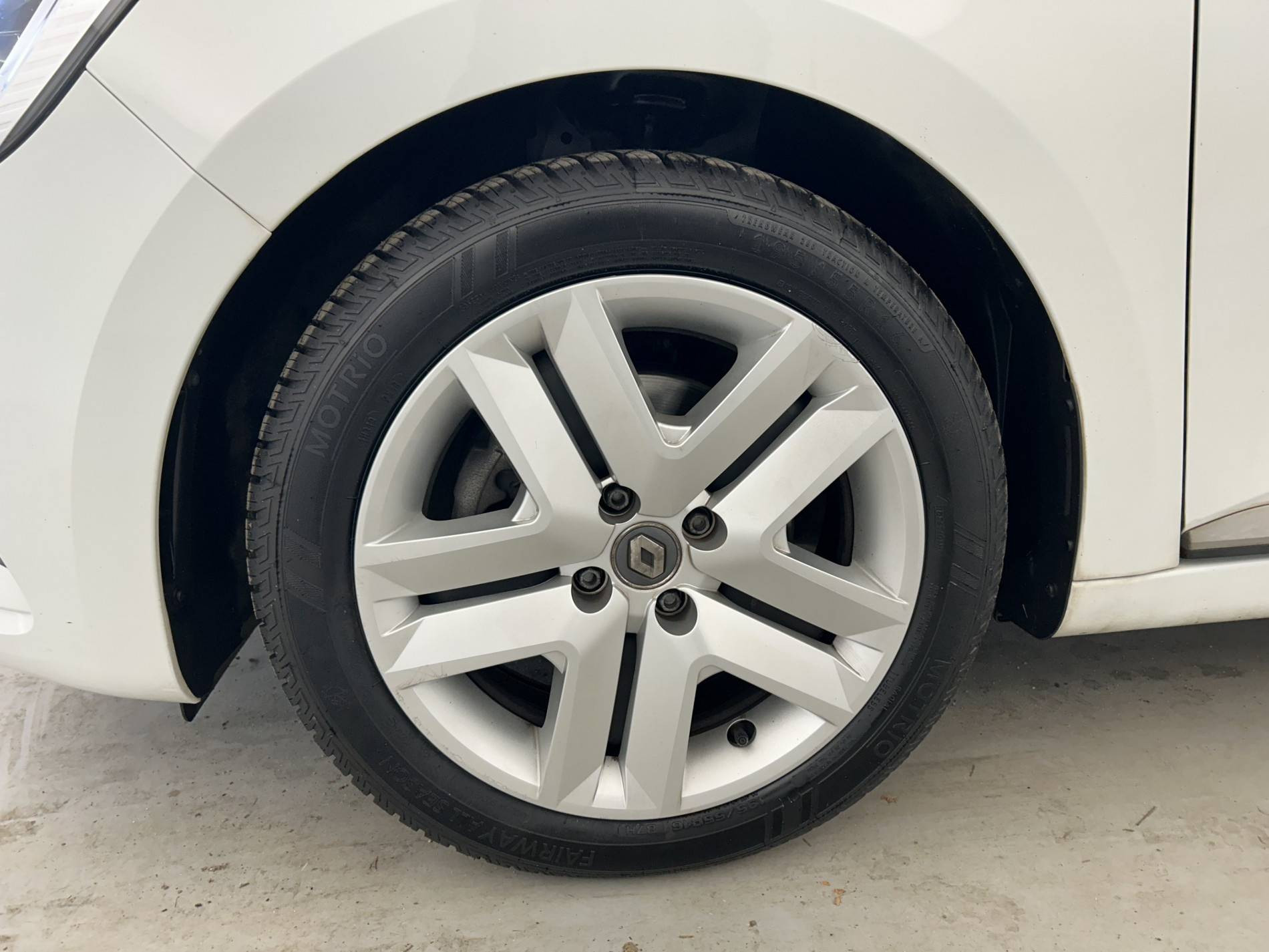 Vente en ligne Renault Clio 5 Clio Blue dCi 100 - 21N au prix de 15 390 €