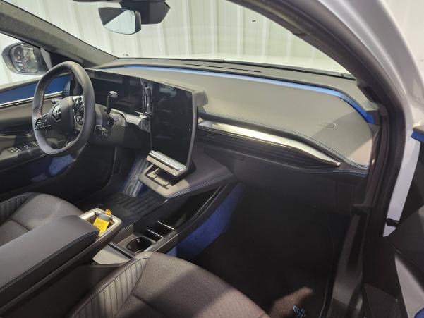 Vente en ligne Renault Scenic E-Tech  220 ch grande autonomie au prix de 44 990 €