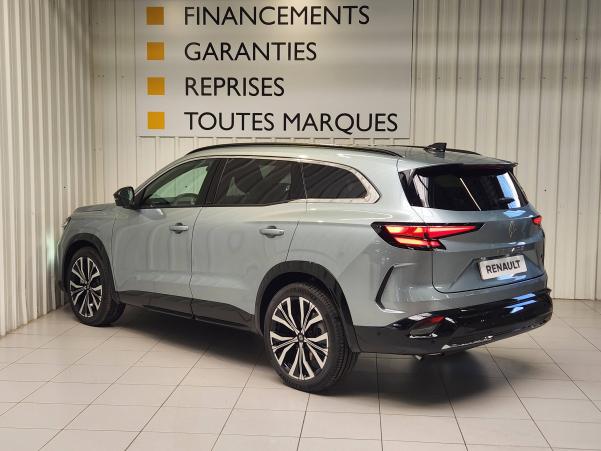 Vente en ligne Renault Espace Espace full hybrid E-Tech 200 ch 7pl au prix de 48 490 €