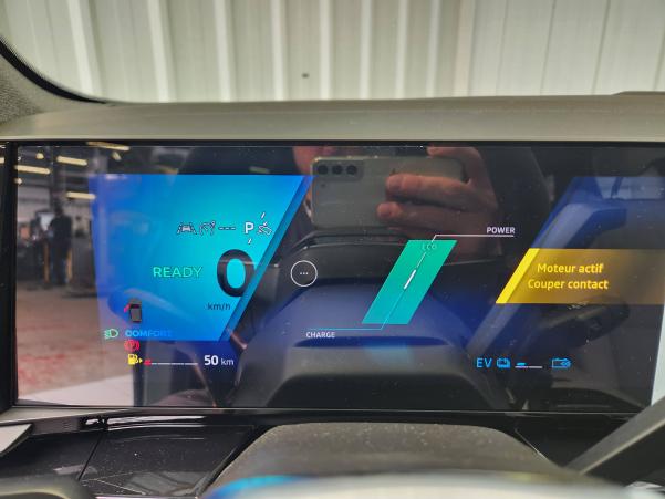 Vente en ligne Renault Espace Espace full hybrid E-Tech 200 ch 7pl au prix de 48 490 €
