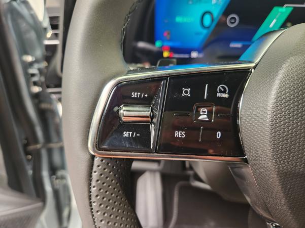 Vente en ligne Renault Espace Espace full hybrid E-Tech 200 ch 7pl au prix de 48 490 €