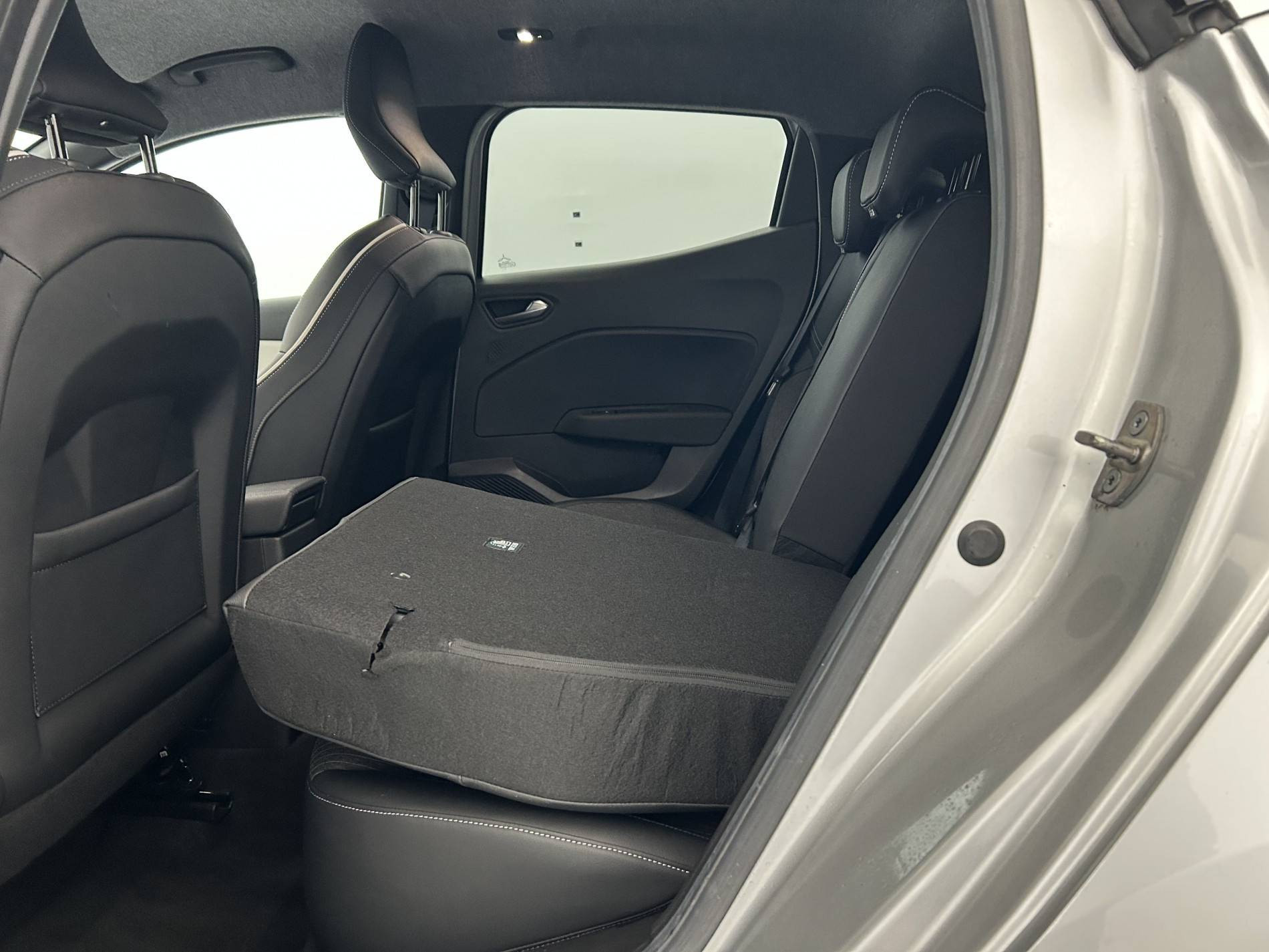 Vente en ligne Renault Clio 5 Clio TCe 90 au prix de 15 699 €