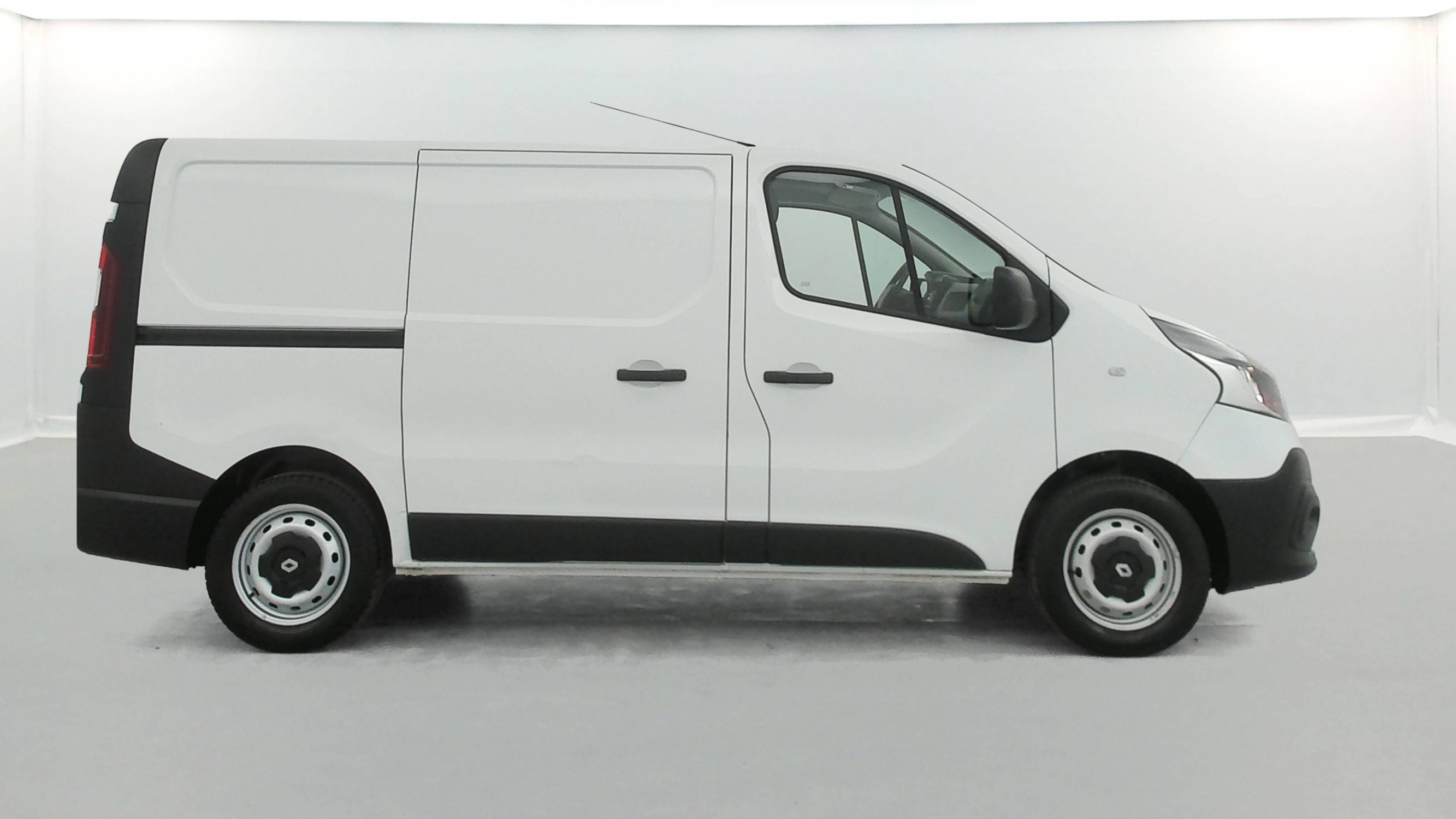 Vente en ligne Renault Trafic 3 Fourgon TRAFIC FGN L1H1 1000 KG DCI 120 E6 au prix de 15 750 €