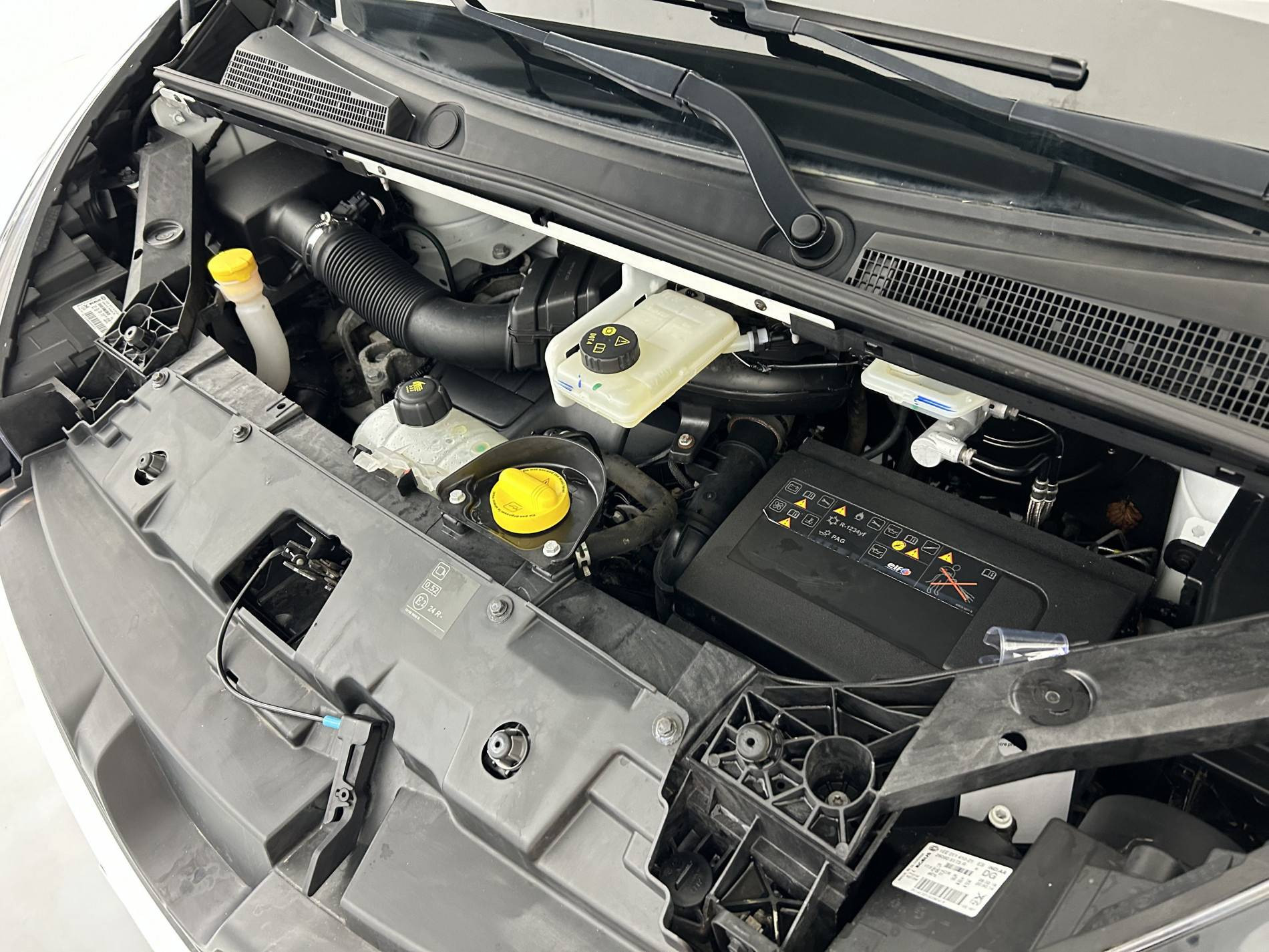 Vente en ligne Renault Trafic 3 Fourgon TRAFIC FGN L1H1 1000 KG DCI 120 E6 au prix de 15 750 €