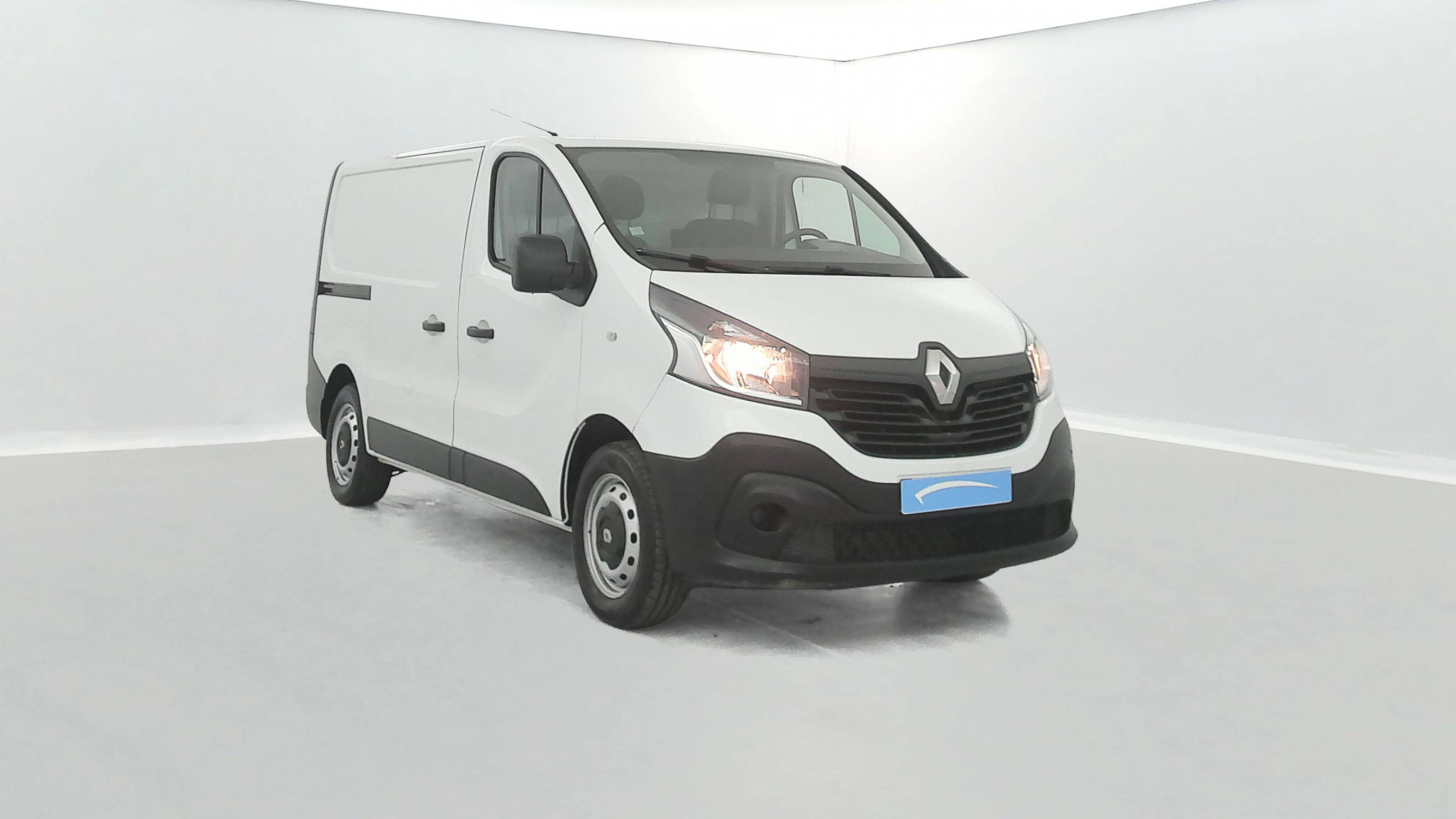 Vente en ligne Renault Trafic 3 Fourgon TRAFIC FGN L1H1 1000 KG DCI 120 E6 au prix de 15 750 €