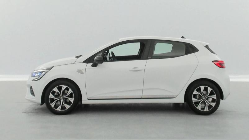 Vente en ligne Renault Clio 5 Clio E-Tech 140 au prix de 16 499 €