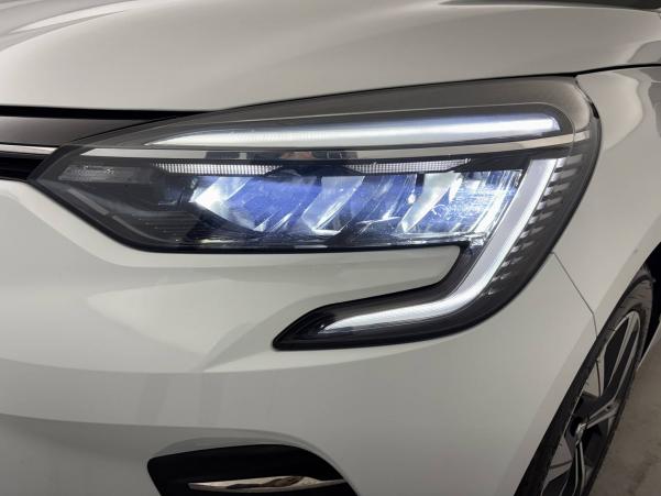 Vente en ligne Renault Clio 5 Clio E-Tech 140 au prix de 16 499 €