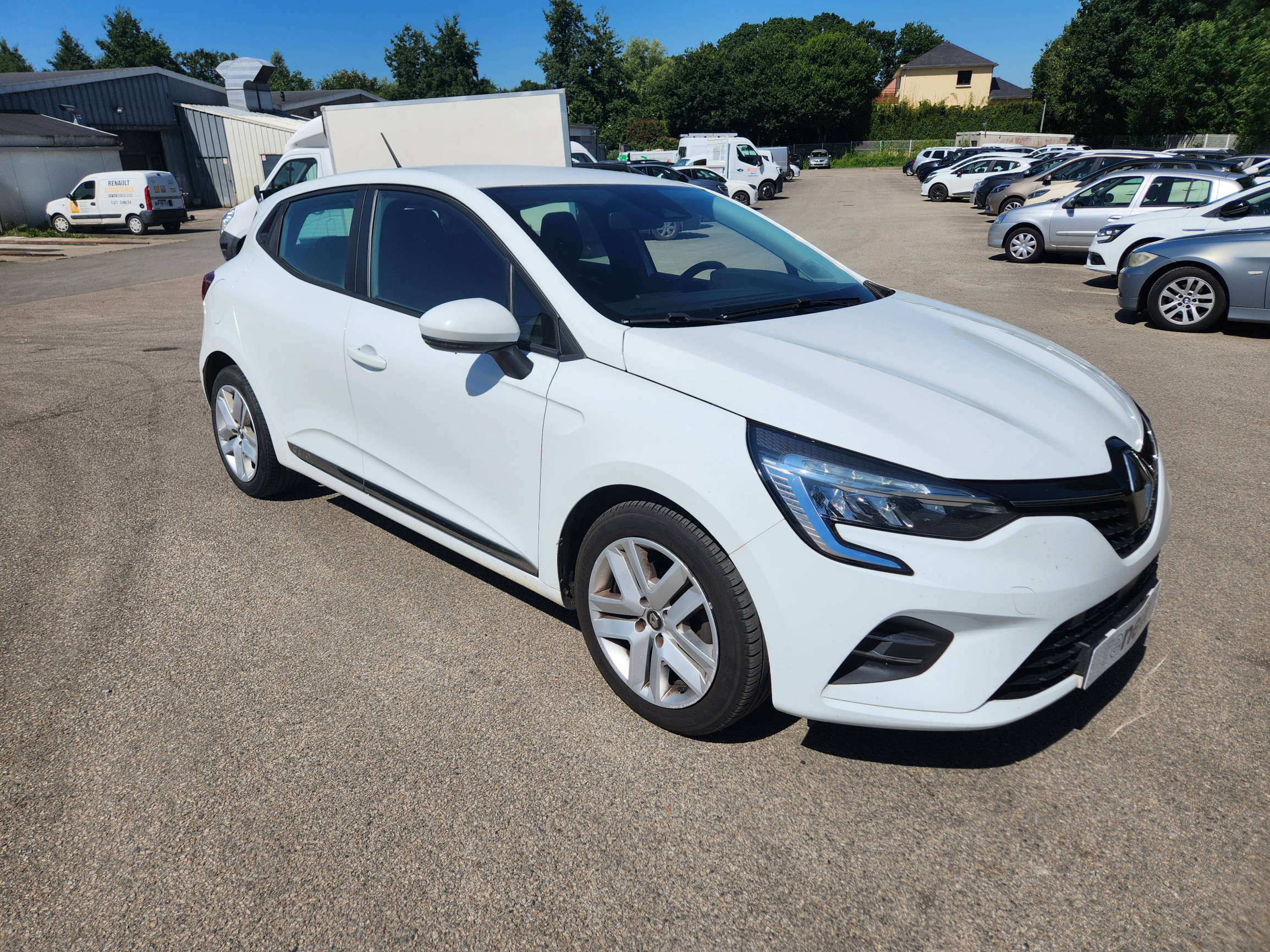 Vente en ligne Renault Clio 5 Clio Blue dCi 85 au prix de 13 999 €