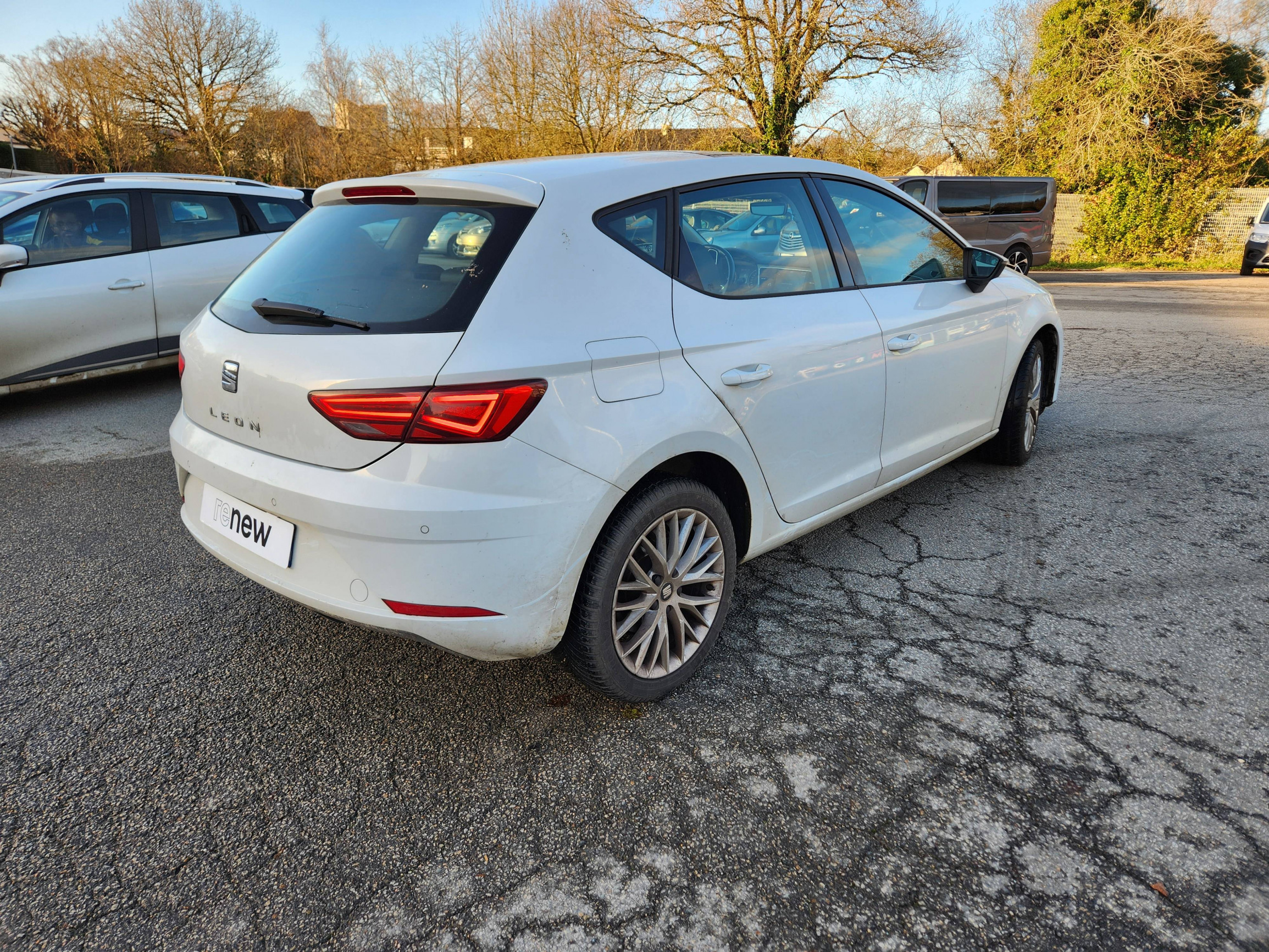 Vente en ligne Seat Leon  1.0 EcoTSI 115 Start/Stop BVM6 au prix de 12 999 €