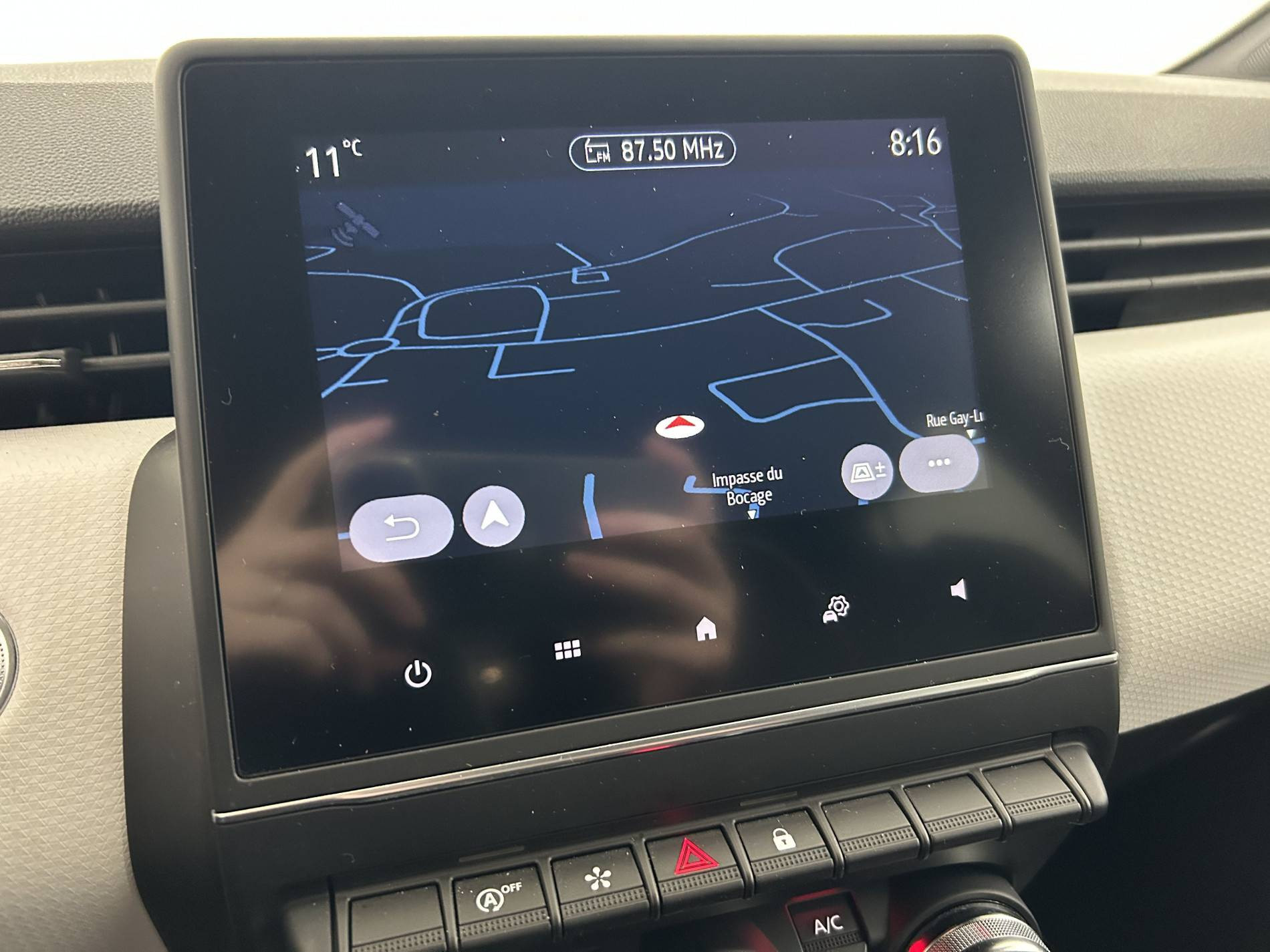 Vente en ligne Renault Clio 5 Clio TCe 90 au prix de 15 499 €