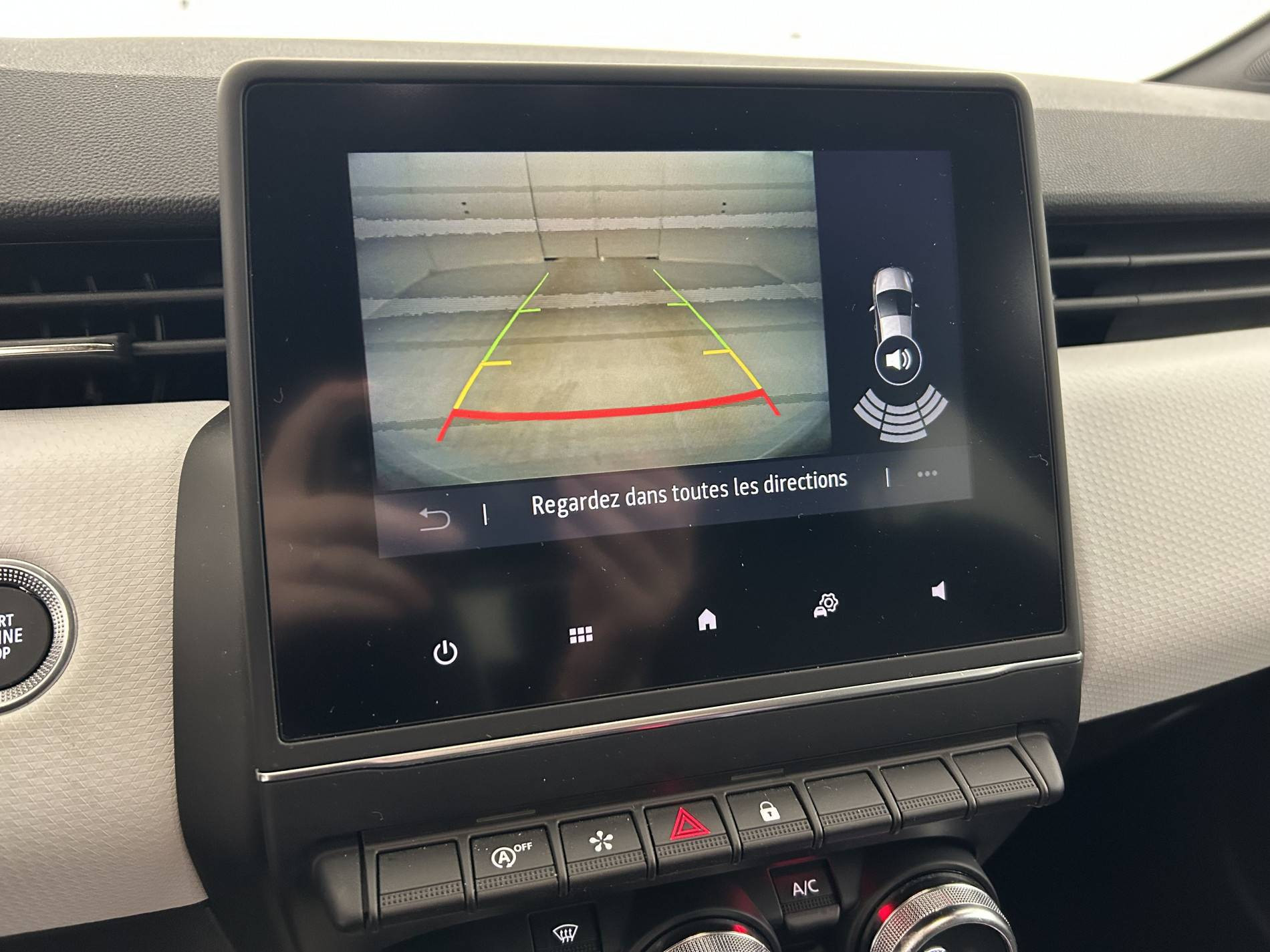 Vente en ligne Renault Clio 5 Clio TCe 90 au prix de 15 499 €