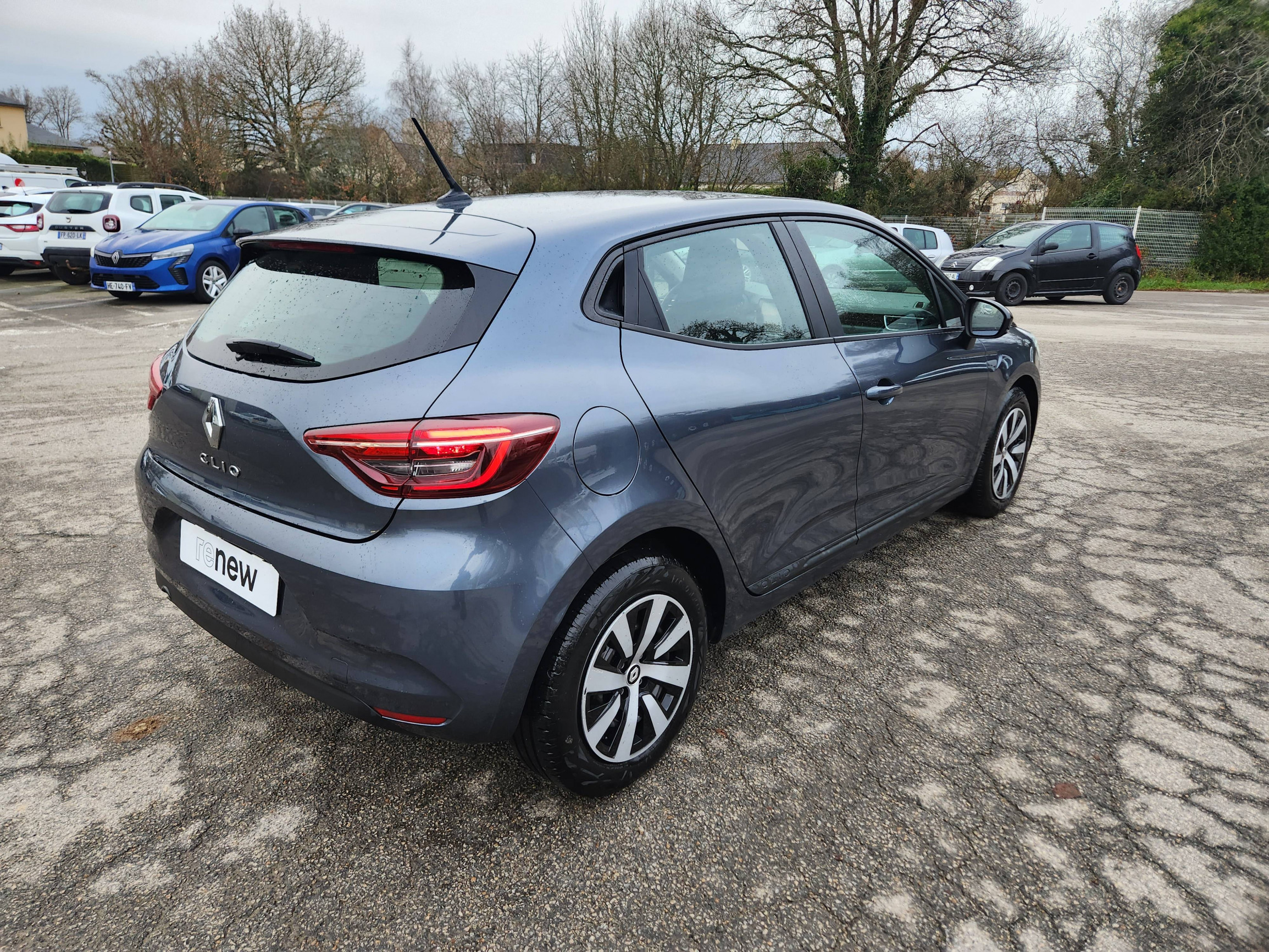 Vente en ligne Renault Clio 5 Clio TCe 90 au prix de 13 699 €