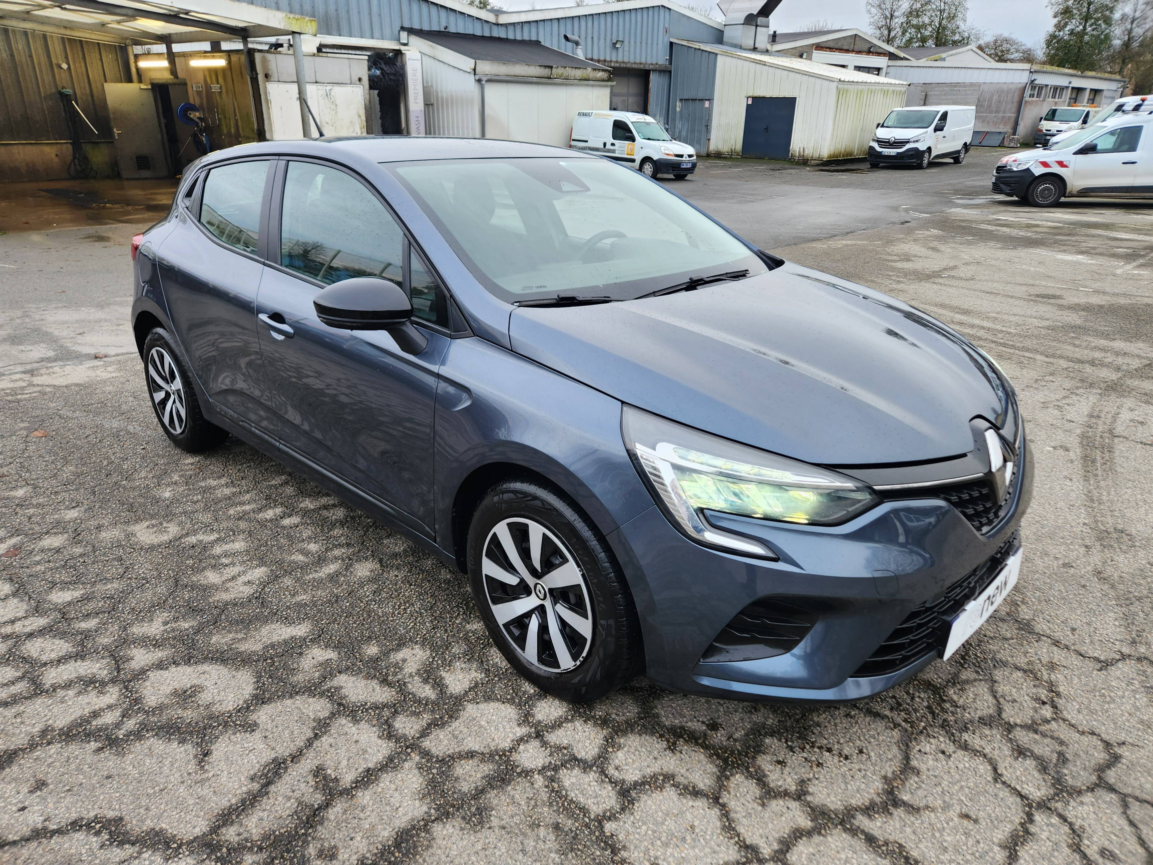 Vente en ligne Renault Clio 5 Clio TCe 90 au prix de 13 699 €