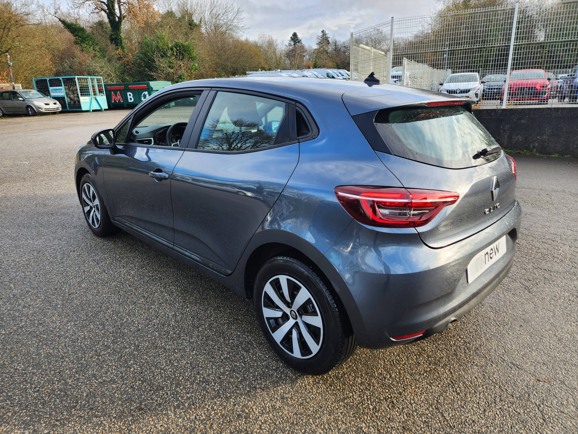 Vente en ligne Renault Clio 5 Clio TCe 90 au prix de 13 699 €