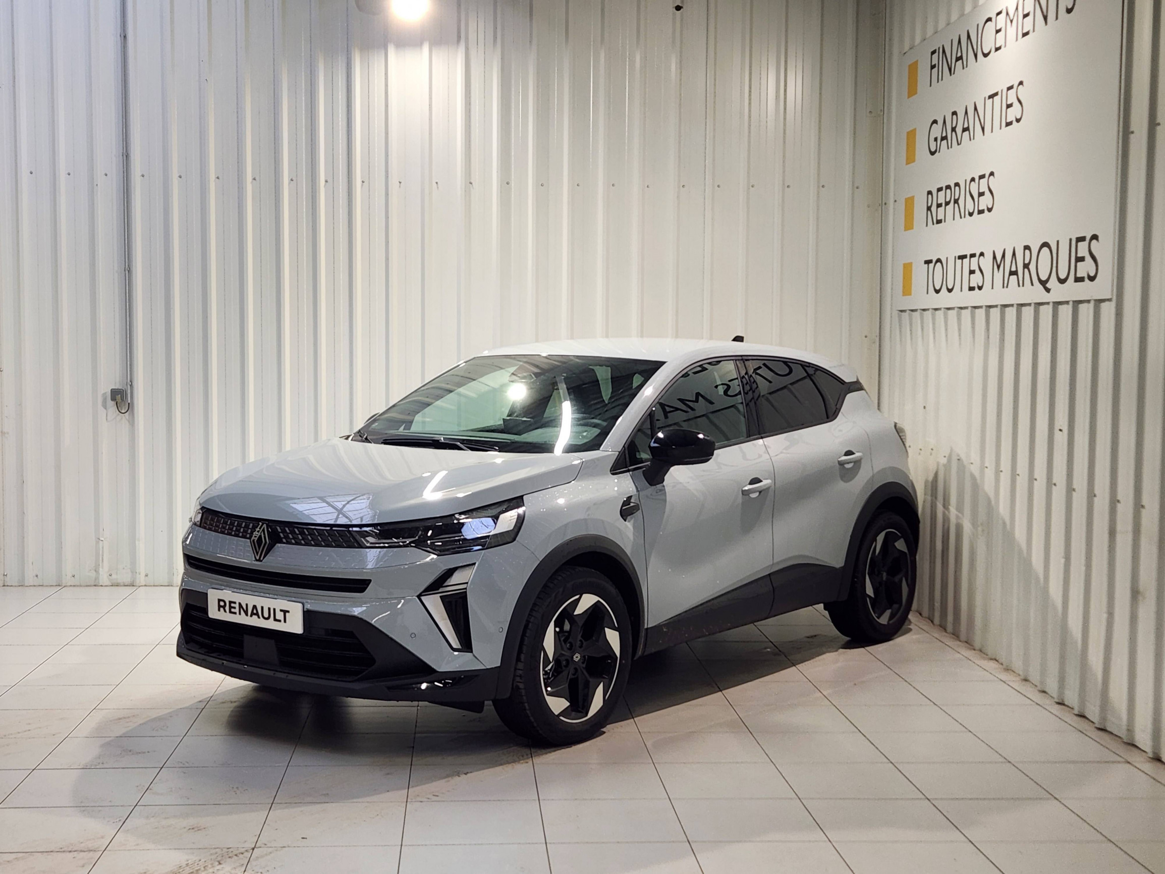 Renault Captur  E-Tech full hybrid 160 ch occasion de 2025 en vente à Morlaix