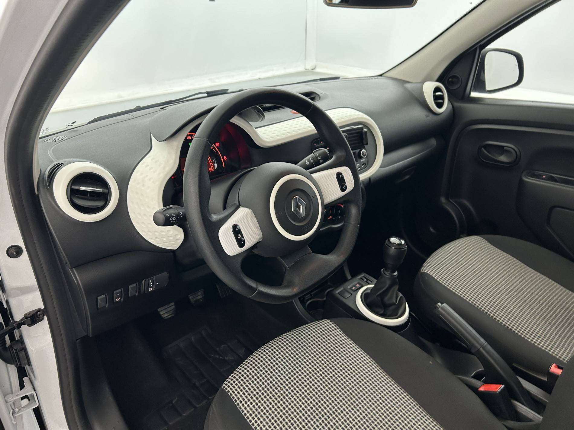 Vente en ligne Renault Twingo 3  SCe 65 au prix de 9 390 €