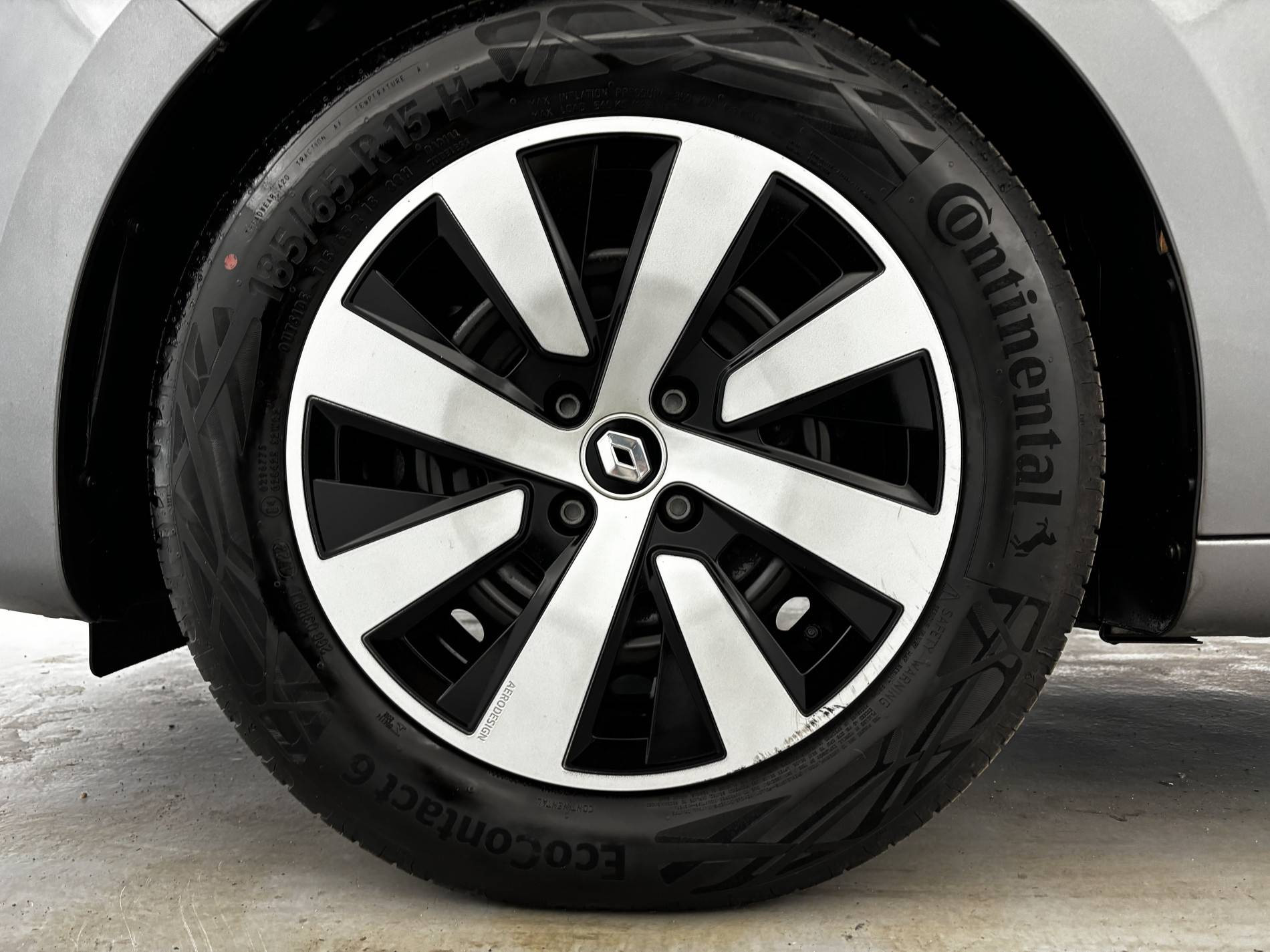 Vente en ligne Renault Clio 5 Clio TCe 90 au prix de 15 590 €