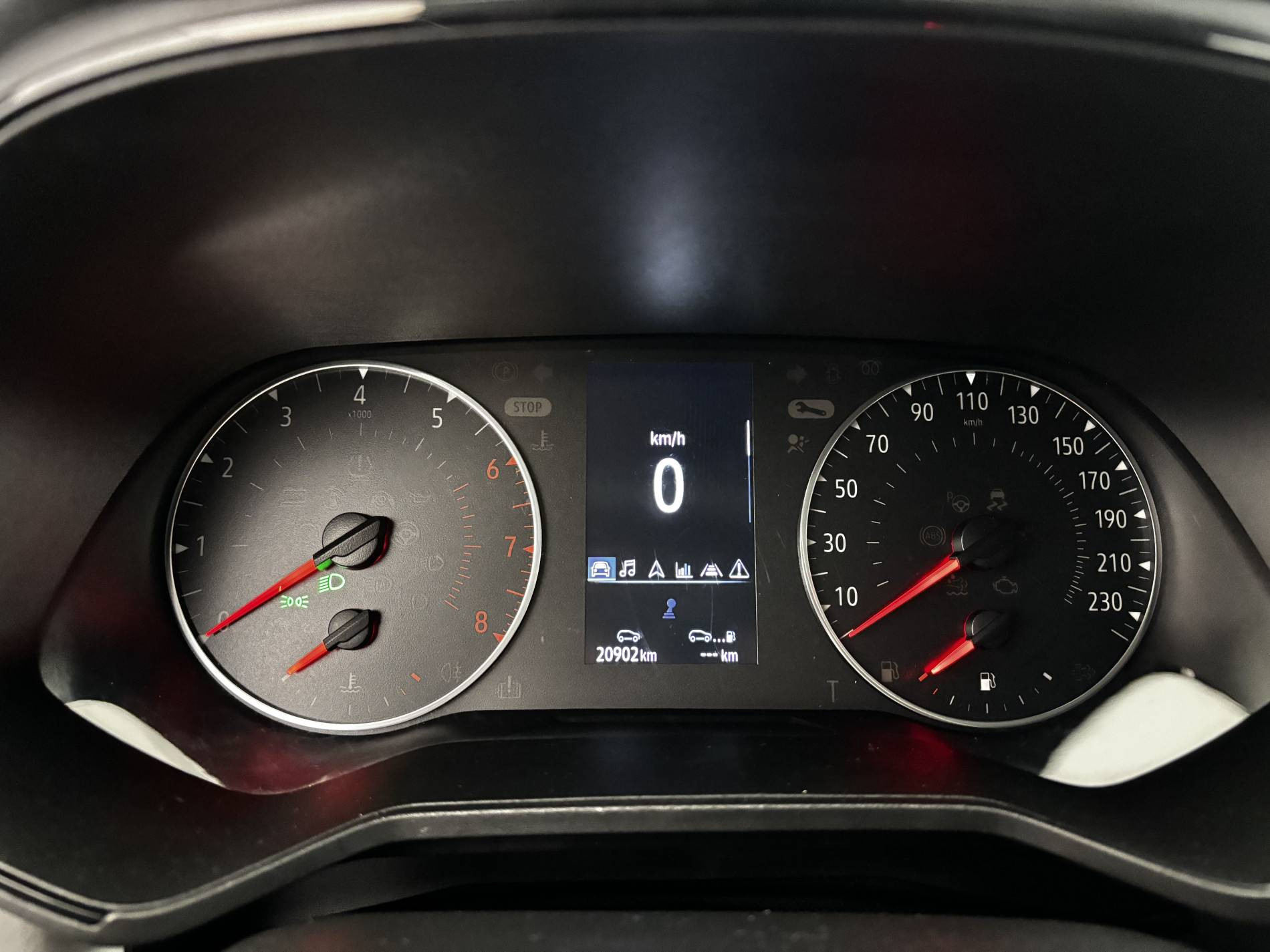 Vente en ligne Renault Clio 5 Clio TCe 90 au prix de 15 590 €