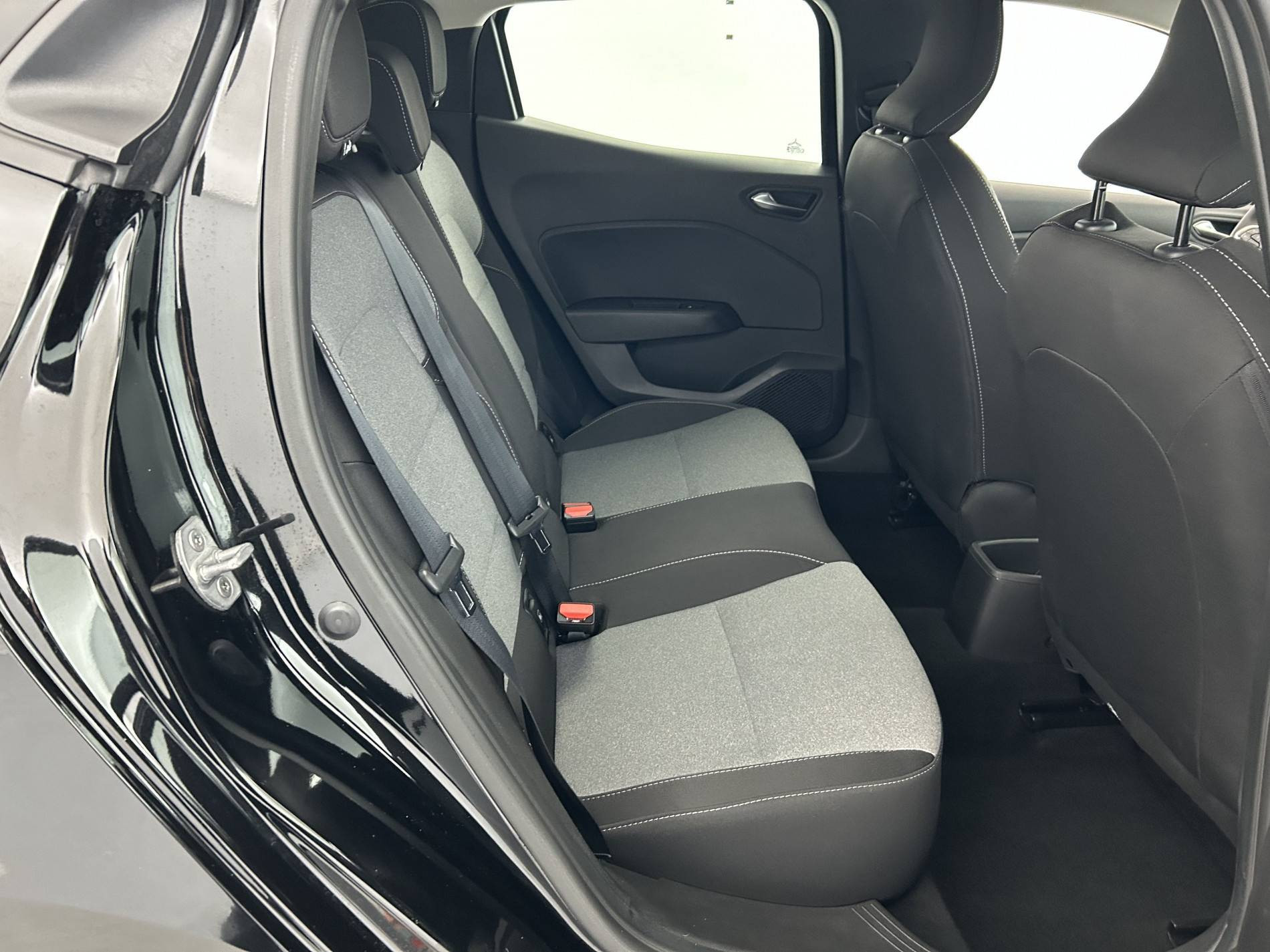 Vente en ligne Renault Clio 5 Clio Blue dCi 100 ch GSR2 au prix de 19 499 €