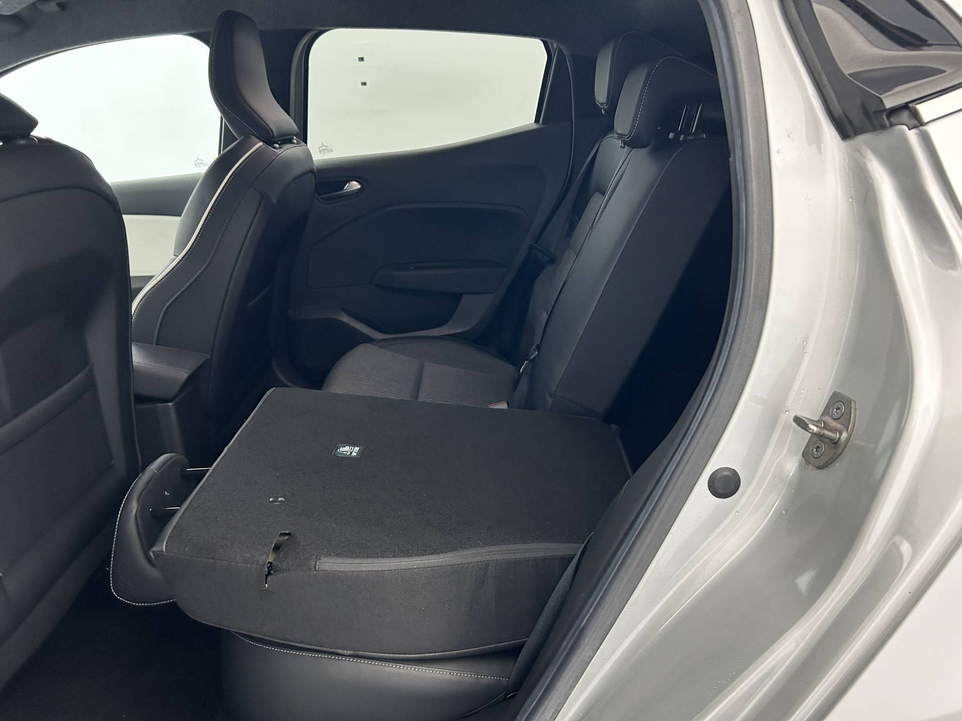 Vente en ligne Renault Clio 5 Clio TCe 90 au prix de 16 290 €