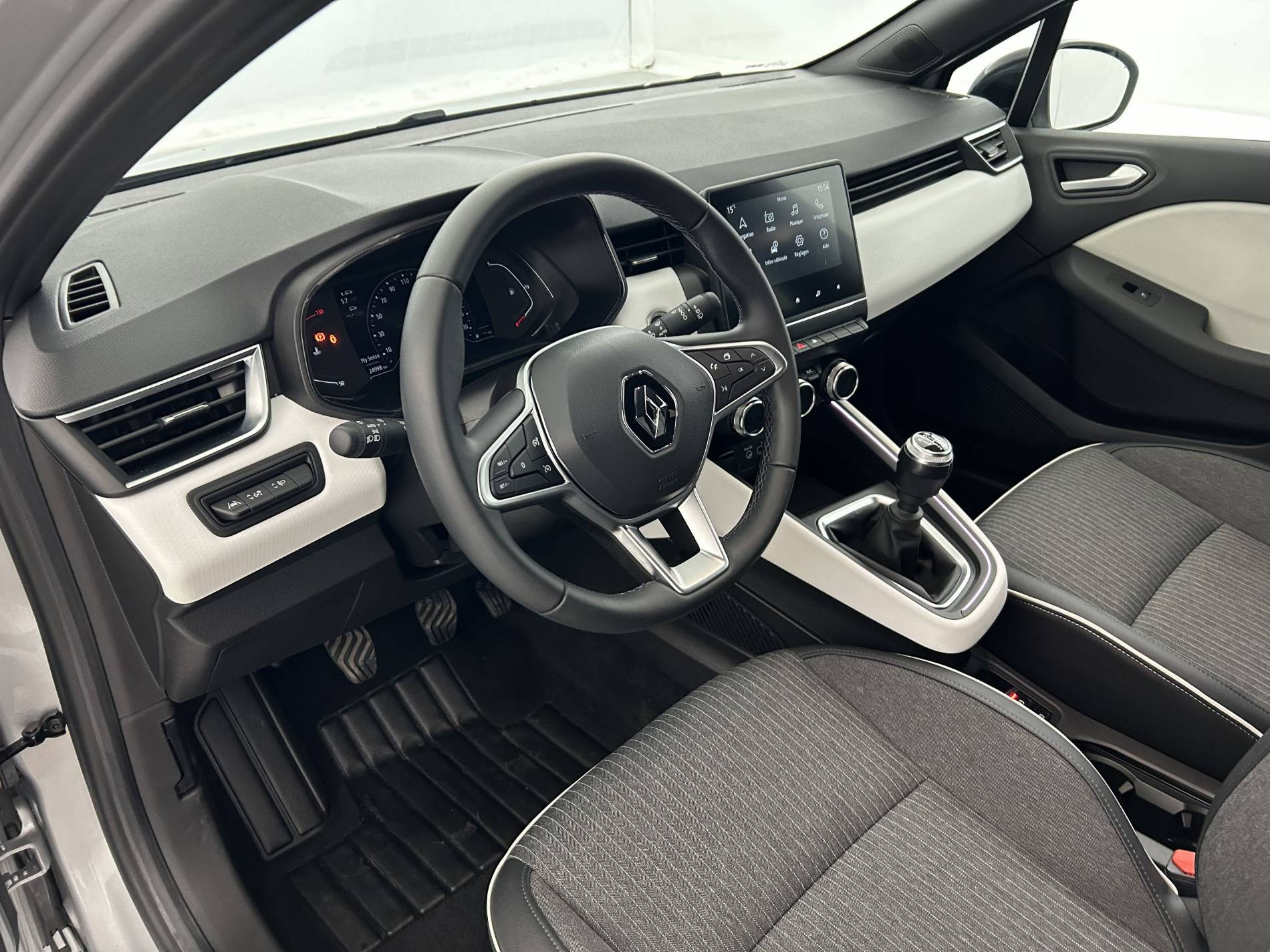 Vente en ligne Renault Clio 5 Clio TCe 90 au prix de 16 290 €