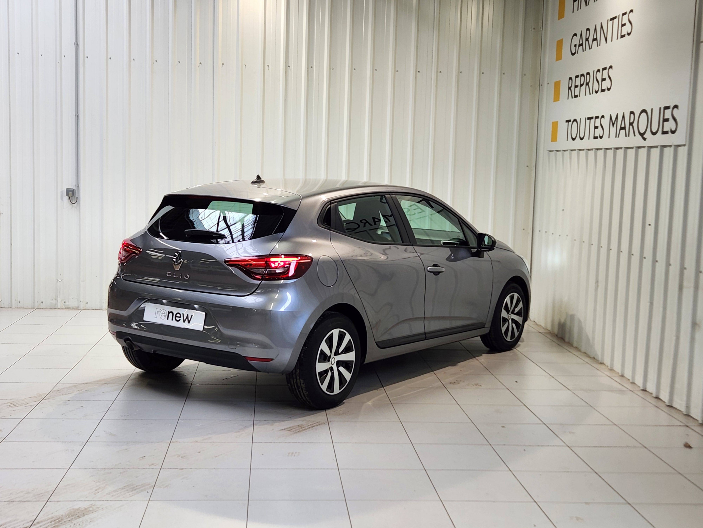 Vente en ligne Renault Clio 5 Clio TCe 90 au prix de 14 890 €