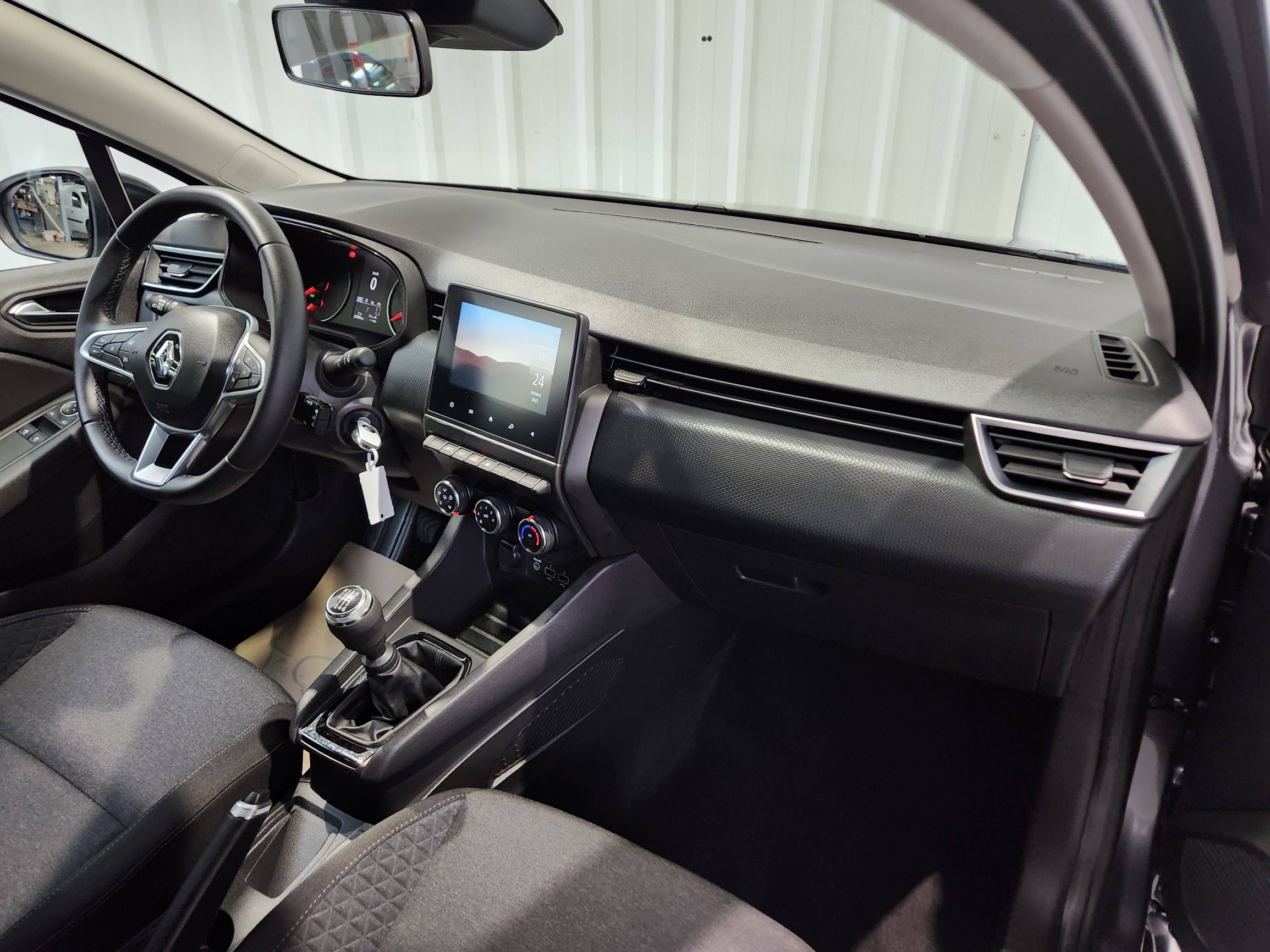 Vente en ligne Renault Clio 5 Clio TCe 90 au prix de 14 790 €