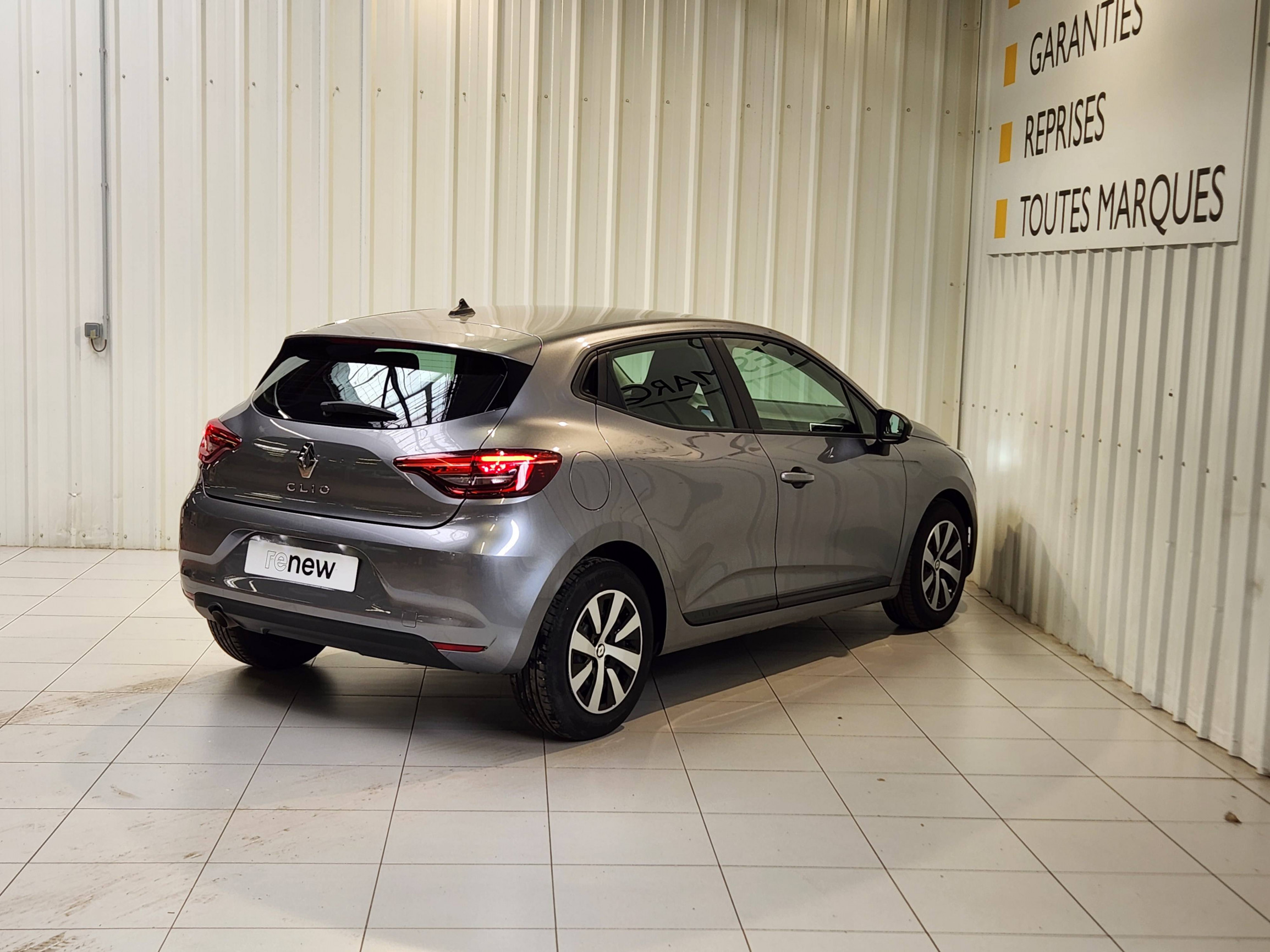 Vente en ligne Renault Clio 5 Clio TCe 90 au prix de 14 790 €