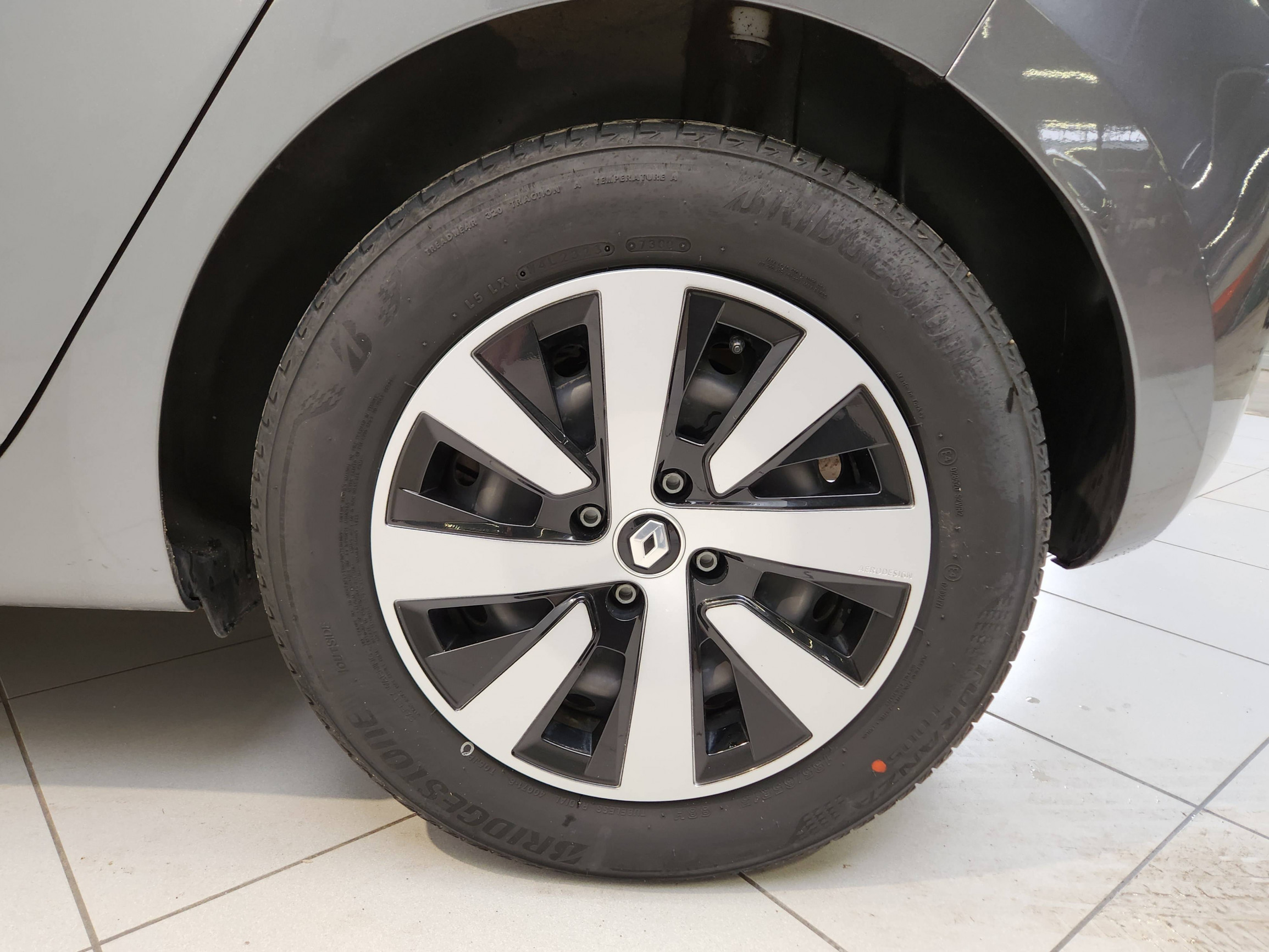 Vente en ligne Renault Clio 5 Clio TCe 90 au prix de 14 790 €