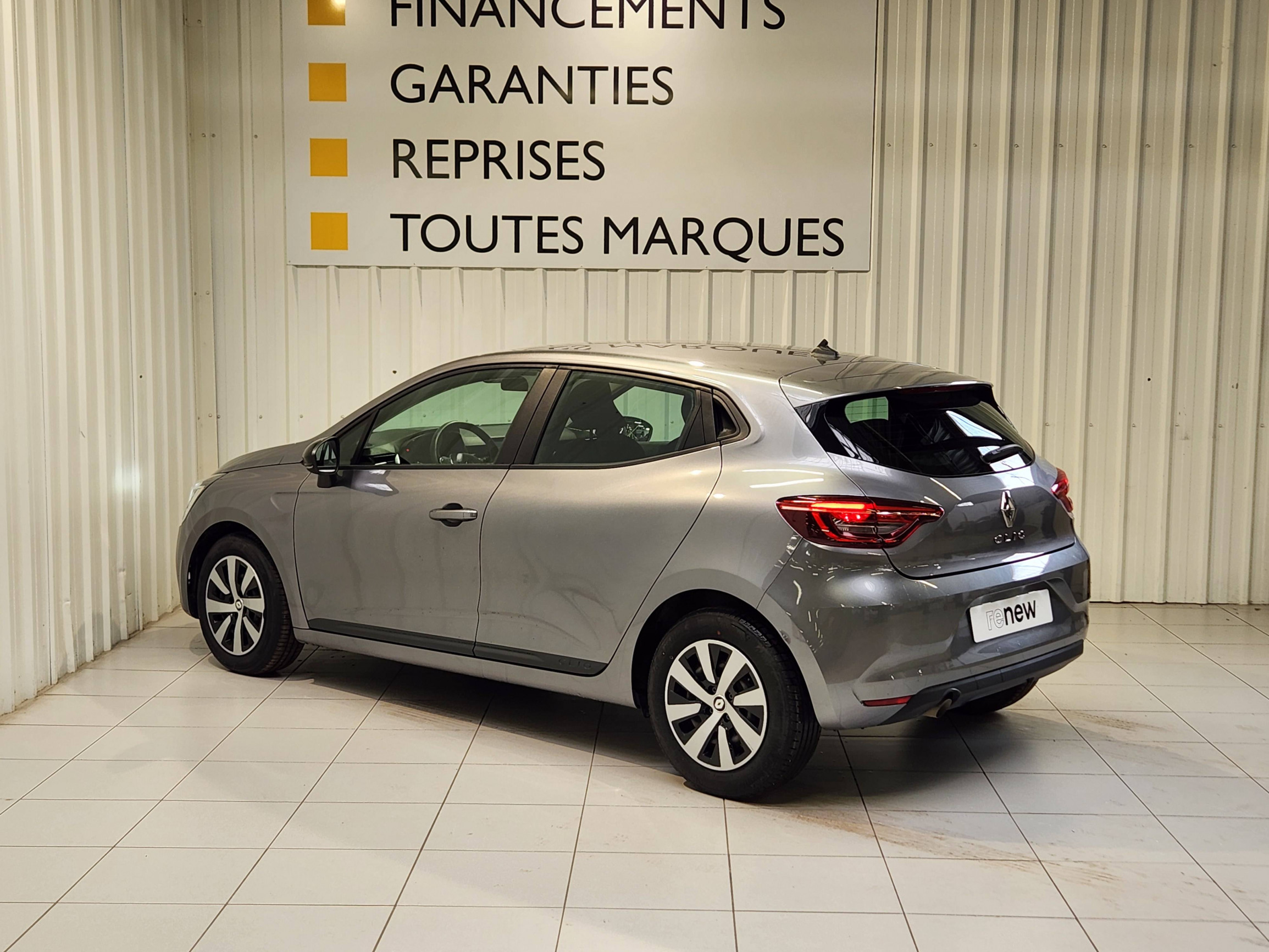 Vente en ligne Renault Clio 5 Clio TCe 90 au prix de 14 890 €