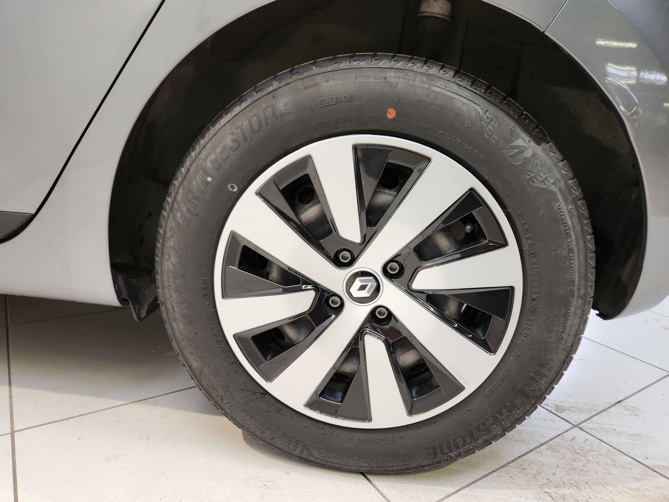 Vente en ligne Renault Clio 5 Clio TCe 90 au prix de 14 890 €