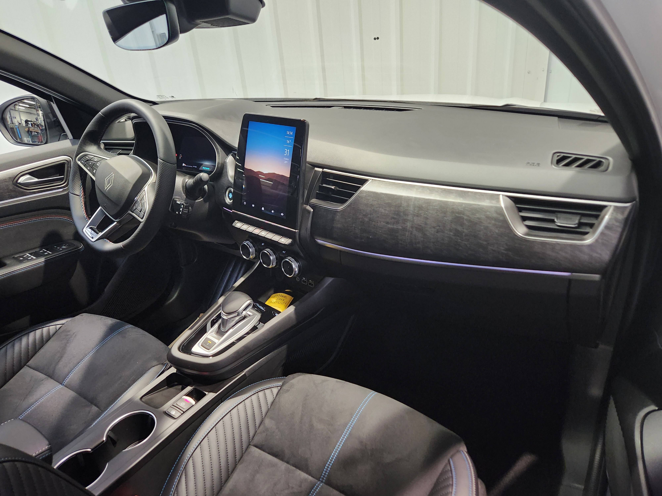 Vente en ligne Renault Arkana  E-Tech full hybrid 145 GSR2 au prix de 30 390 €