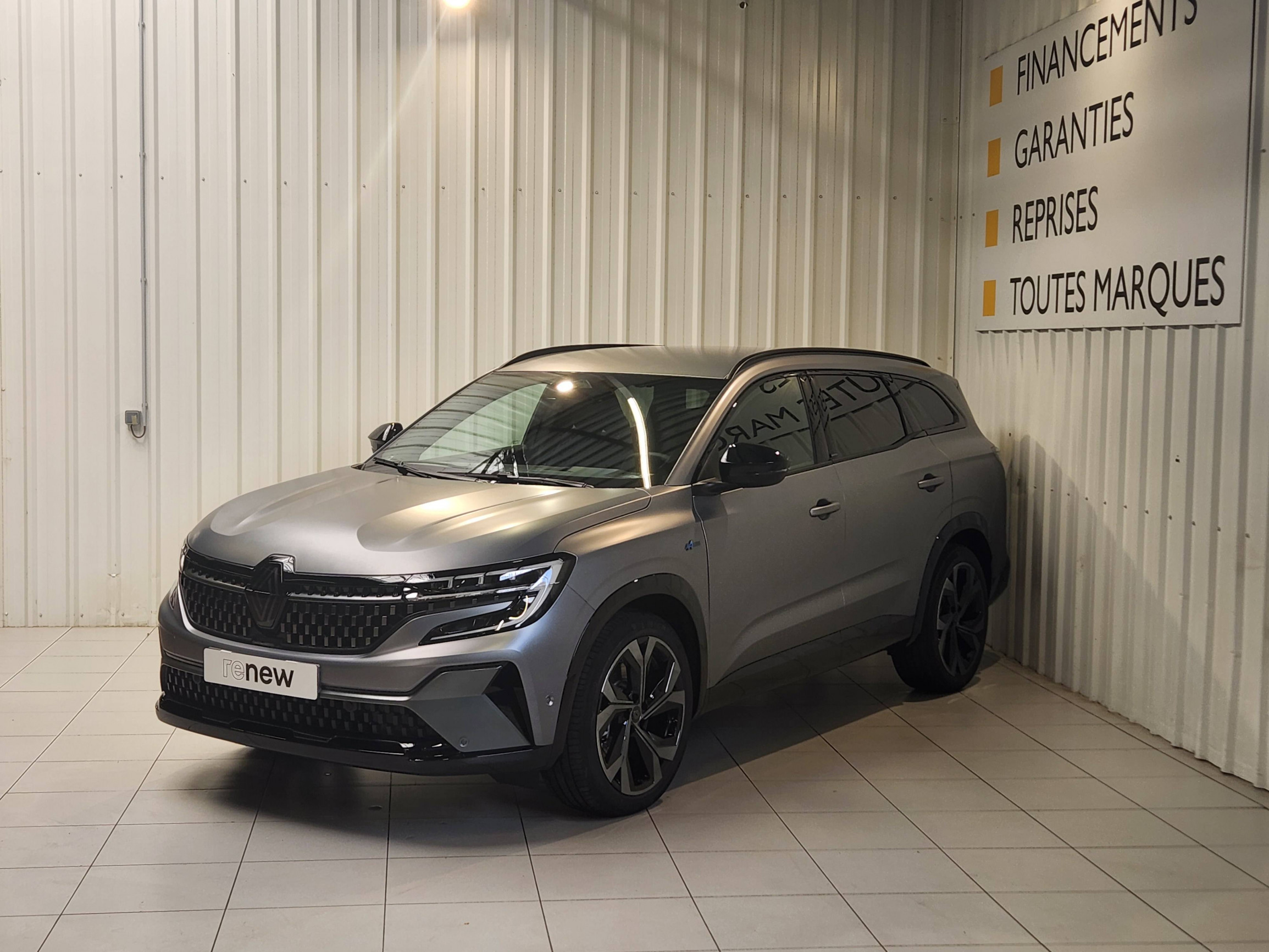 Renault Espace Espace E-Tech full hybrid 200 GSR2 occasion de 2025 en vente à Morlaix