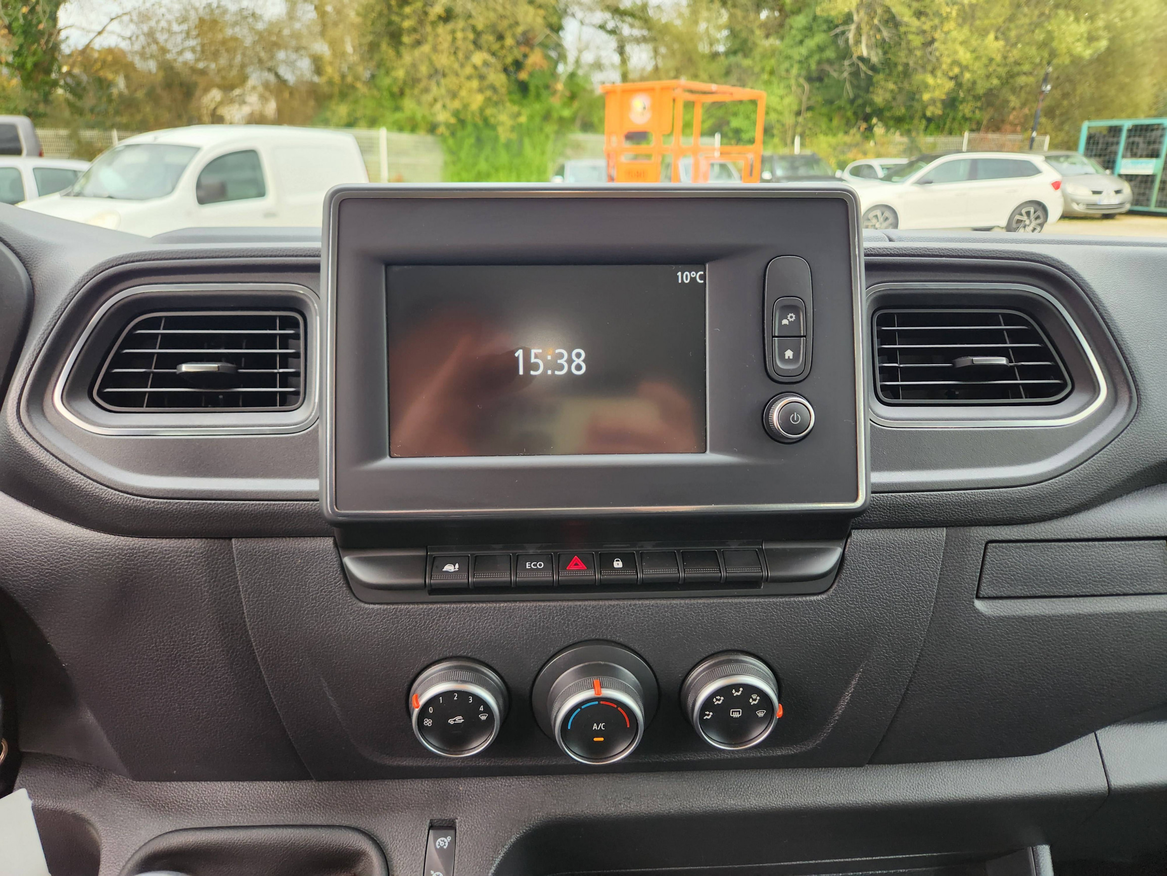 Vente en ligne Renault Master Fourgon MASTER FGN TRAC F3500 L2H2 DCI 135 au prix de 34 660 €