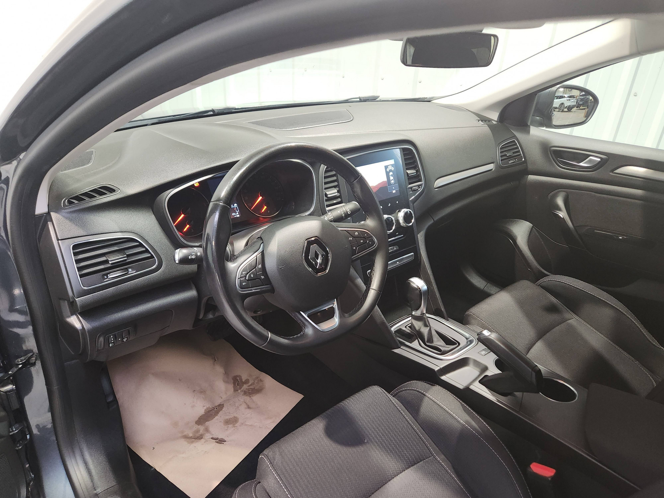Vente en ligne Renault Megane 4 Mégane IV Berline Blue dCi 115 EDC - 21N au prix de 13 890 €