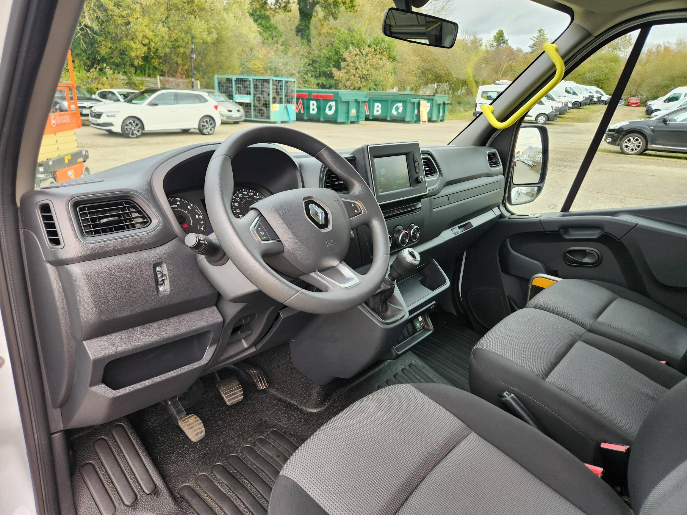 Vente en ligne Renault Master Fourgon MASTER FGN TRAC F3500 L2H2 DCI 135 au prix de 34 660 €