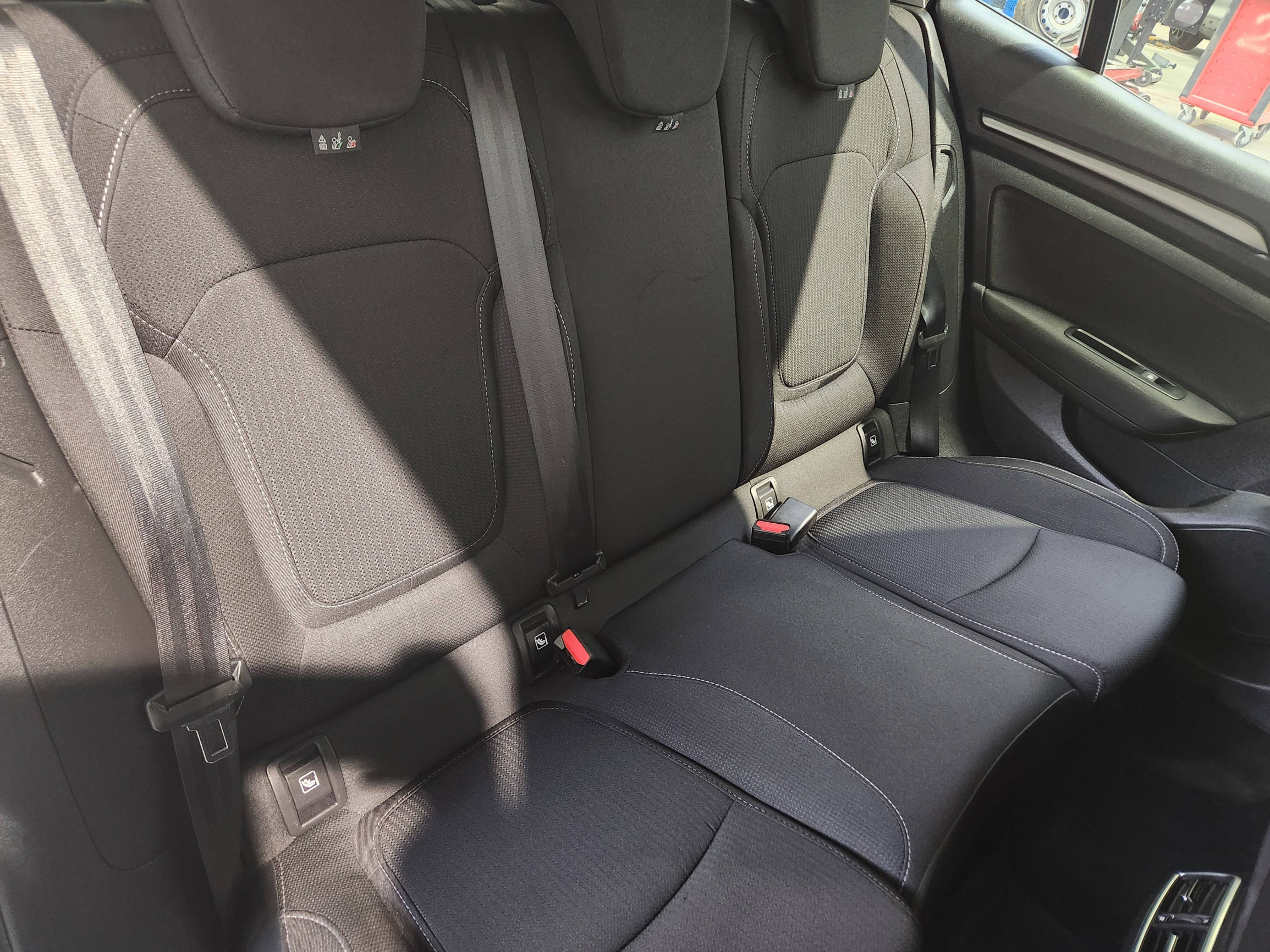 Vente en ligne Renault Megane 4 Mégane IV Berline Blue dCi 115 EDC - 21N au prix de 13 890 €