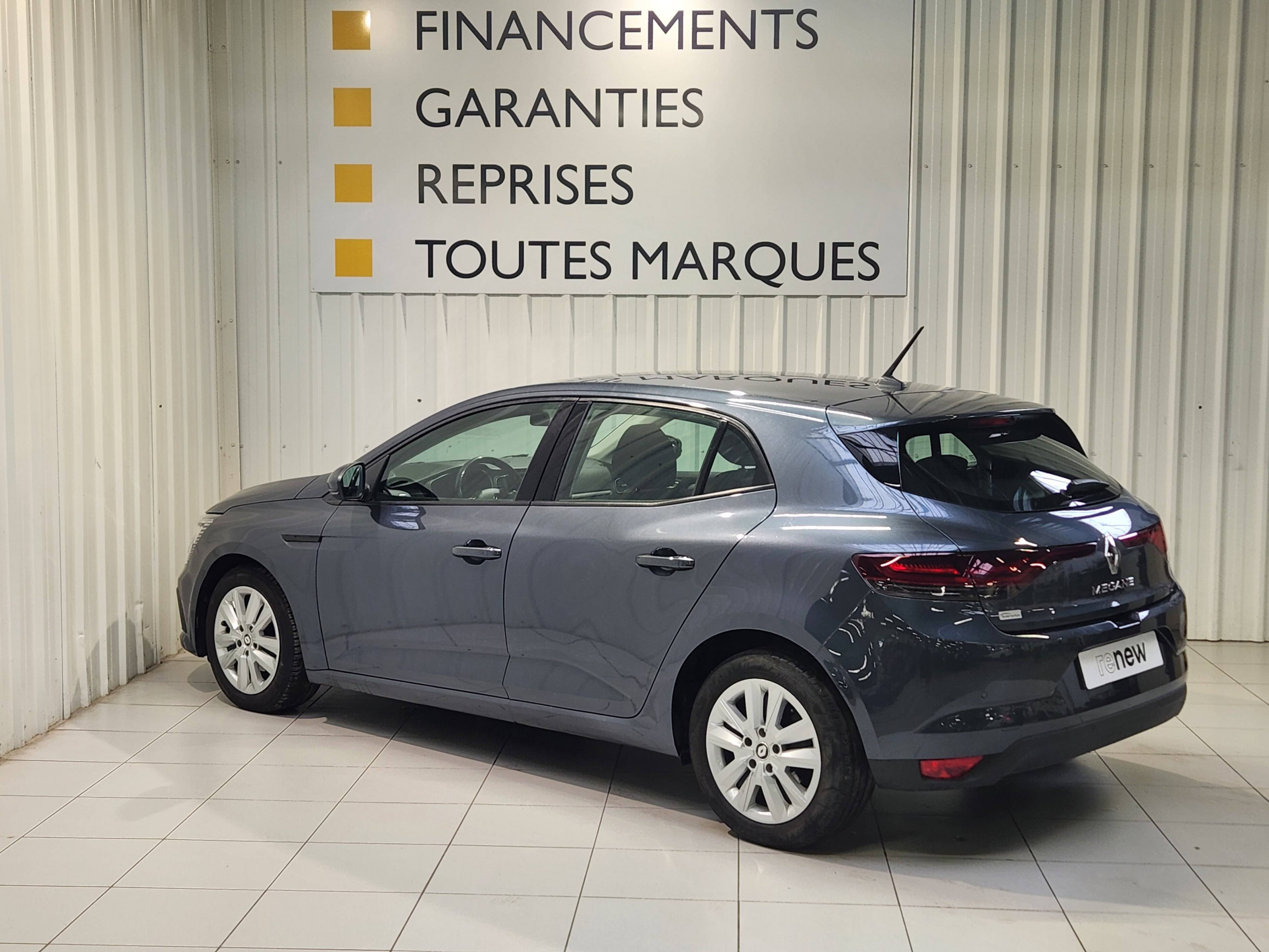 Vente en ligne Renault Megane 4 Mégane IV Berline Blue dCi 115 EDC - 21N au prix de 13 890 €