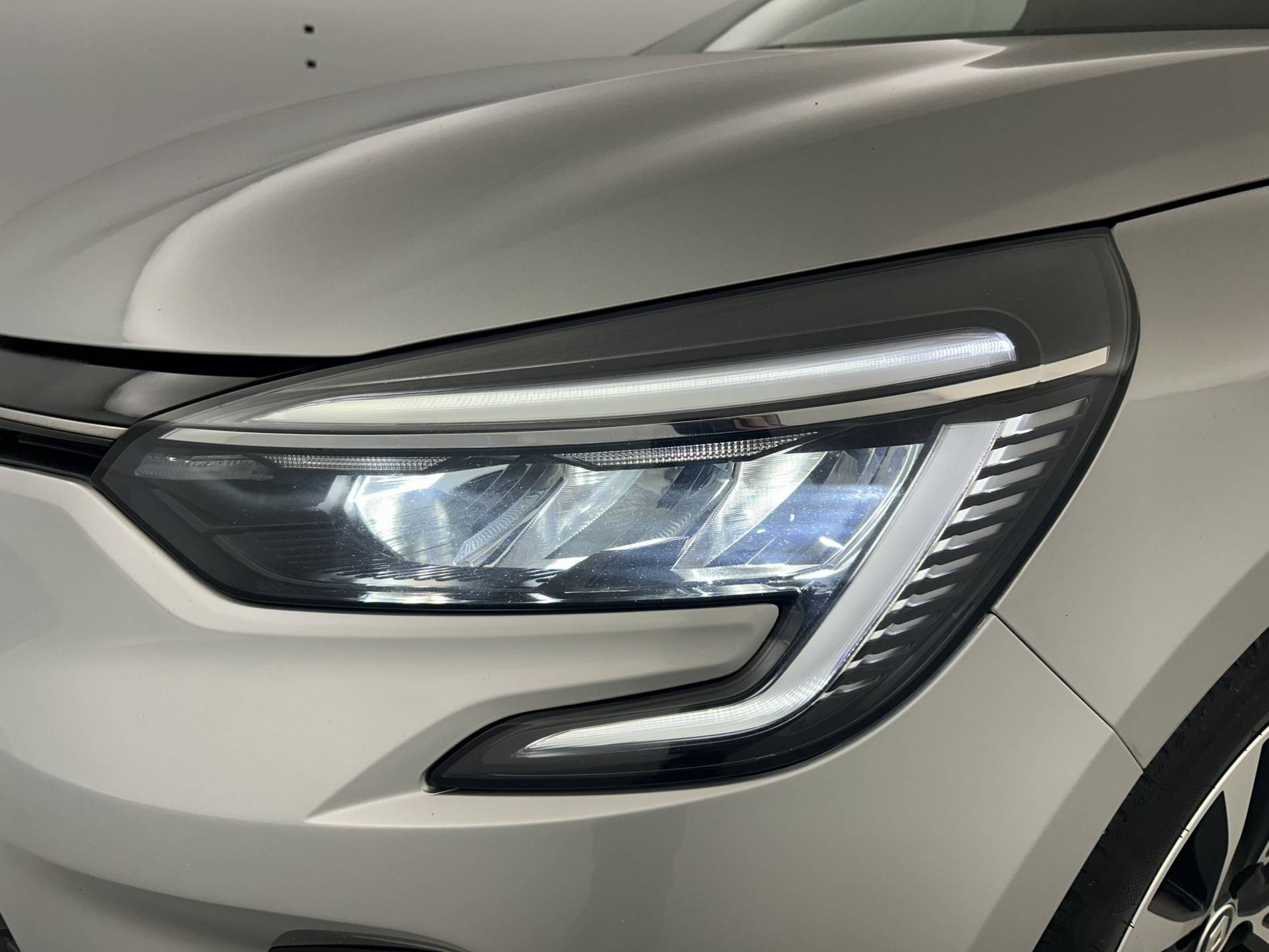 Vente en ligne Renault Clio 5 Clio TCe 90 au prix de 14 590 €