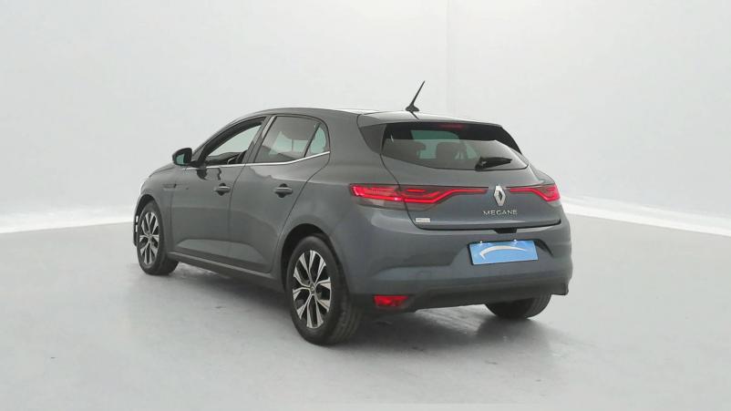 Vente en ligne Renault Megane 4 Mégane IV Berline Blue dCi 115 au prix de 17 999 €