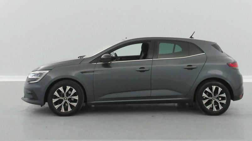 Vente en ligne Renault Megane 4 Mégane IV Berline Blue dCi 115 au prix de 17 999 €