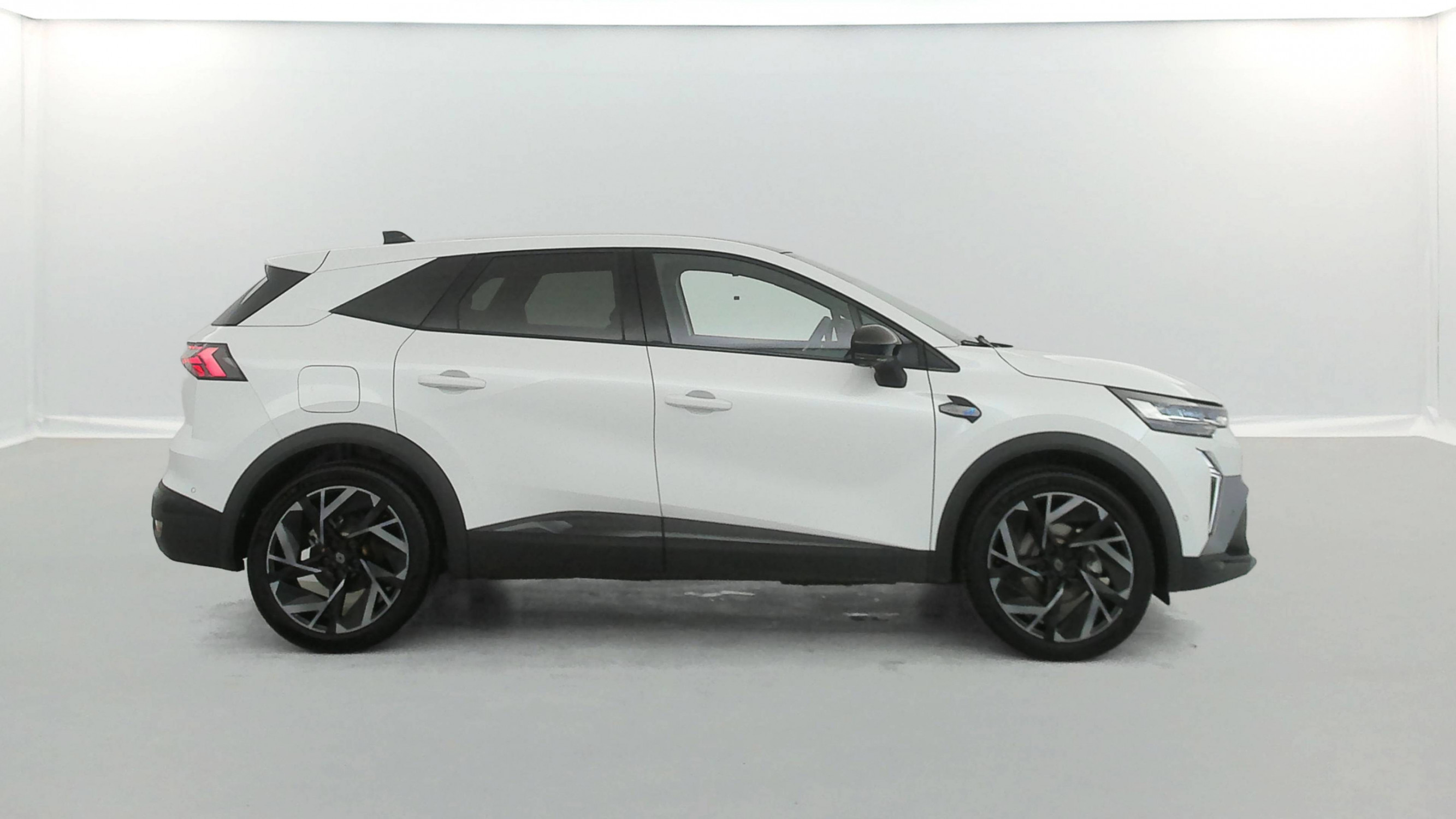 Vente en ligne Renault Symbioz  E-Tech full hybrid 145 au prix de 32 890 €