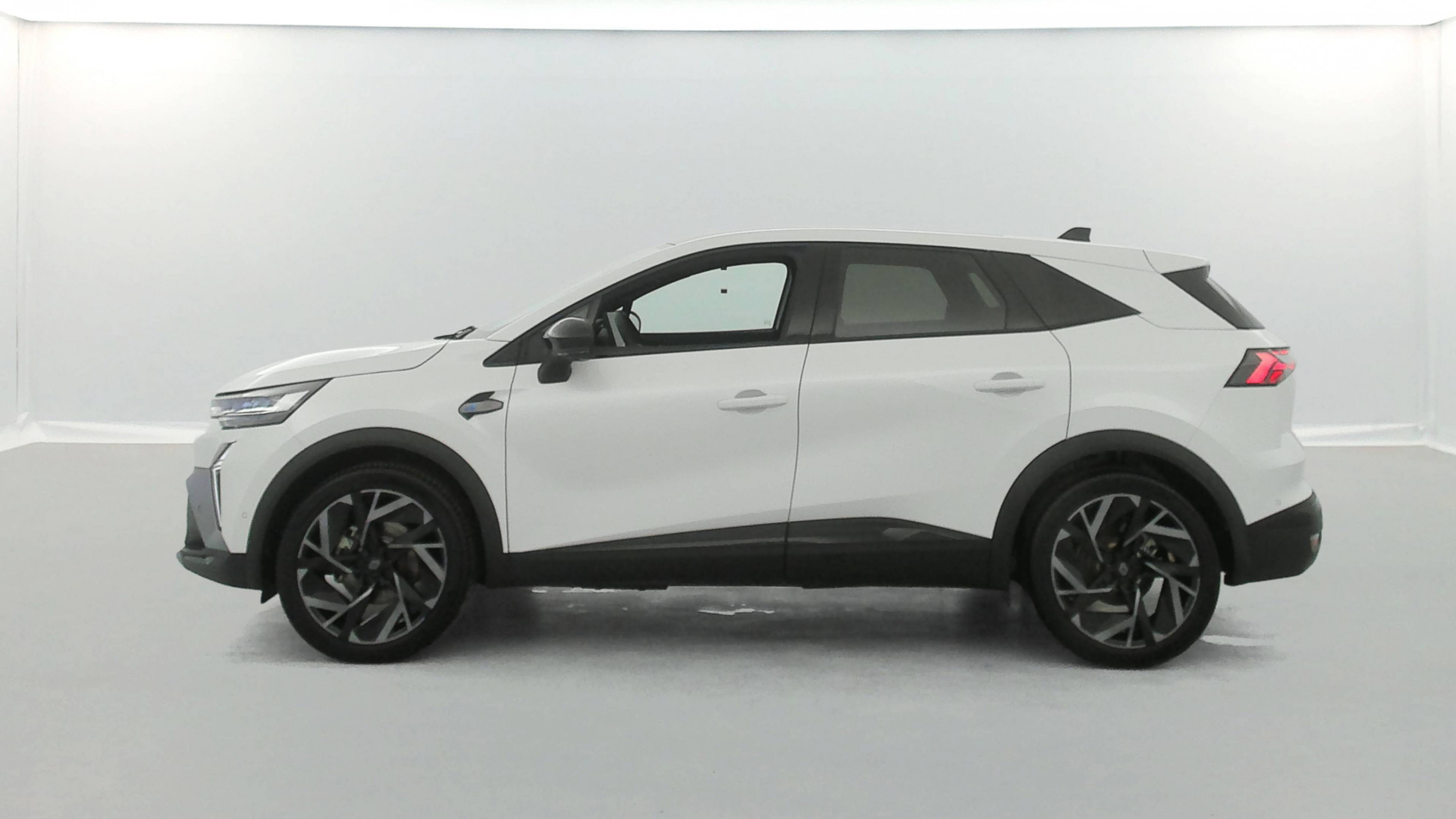 Vente en ligne Renault Symbioz  E-Tech full hybrid 145 au prix de 32 890 €