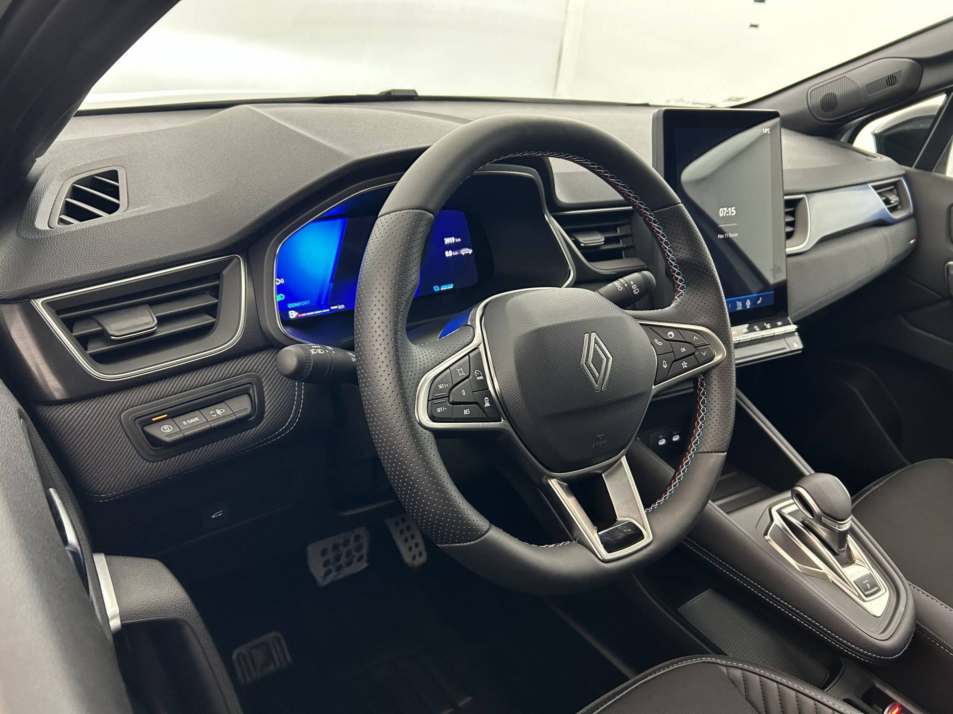 Vente en ligne Renault Symbioz  E-Tech full hybrid 145 au prix de 32 890 €