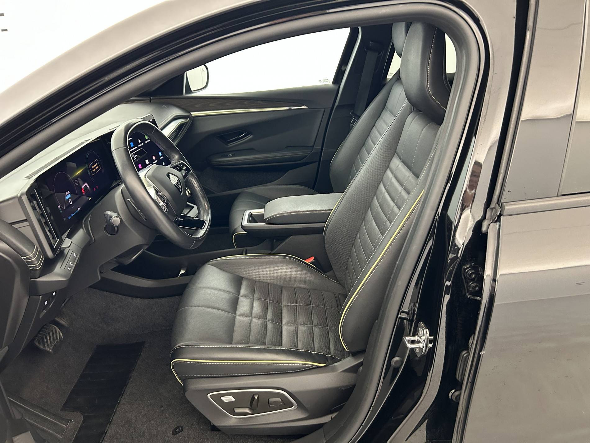 Vente en ligne Renault Megane E-Tech  EV60 220 ch super charge au prix de 24 790 €