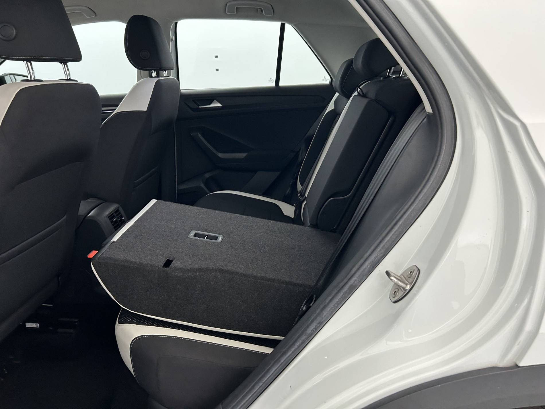 Vente en ligne Volkswagen T-Roc  1.5 TSI 150 EVO Start/Stop BVM6 au prix de 19 690 €